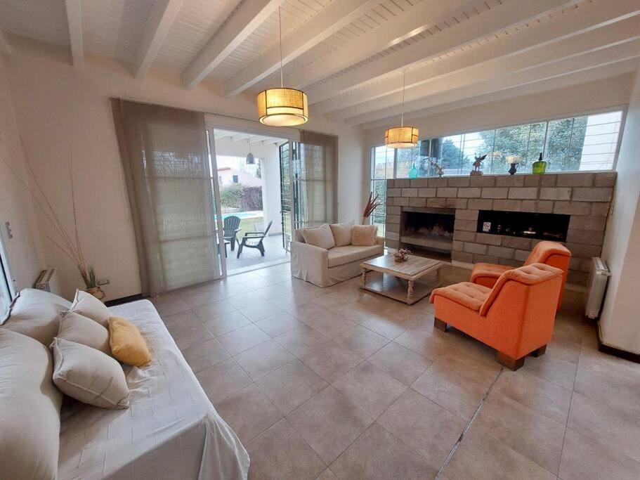 Casa Olivia en Chacras de Coria!