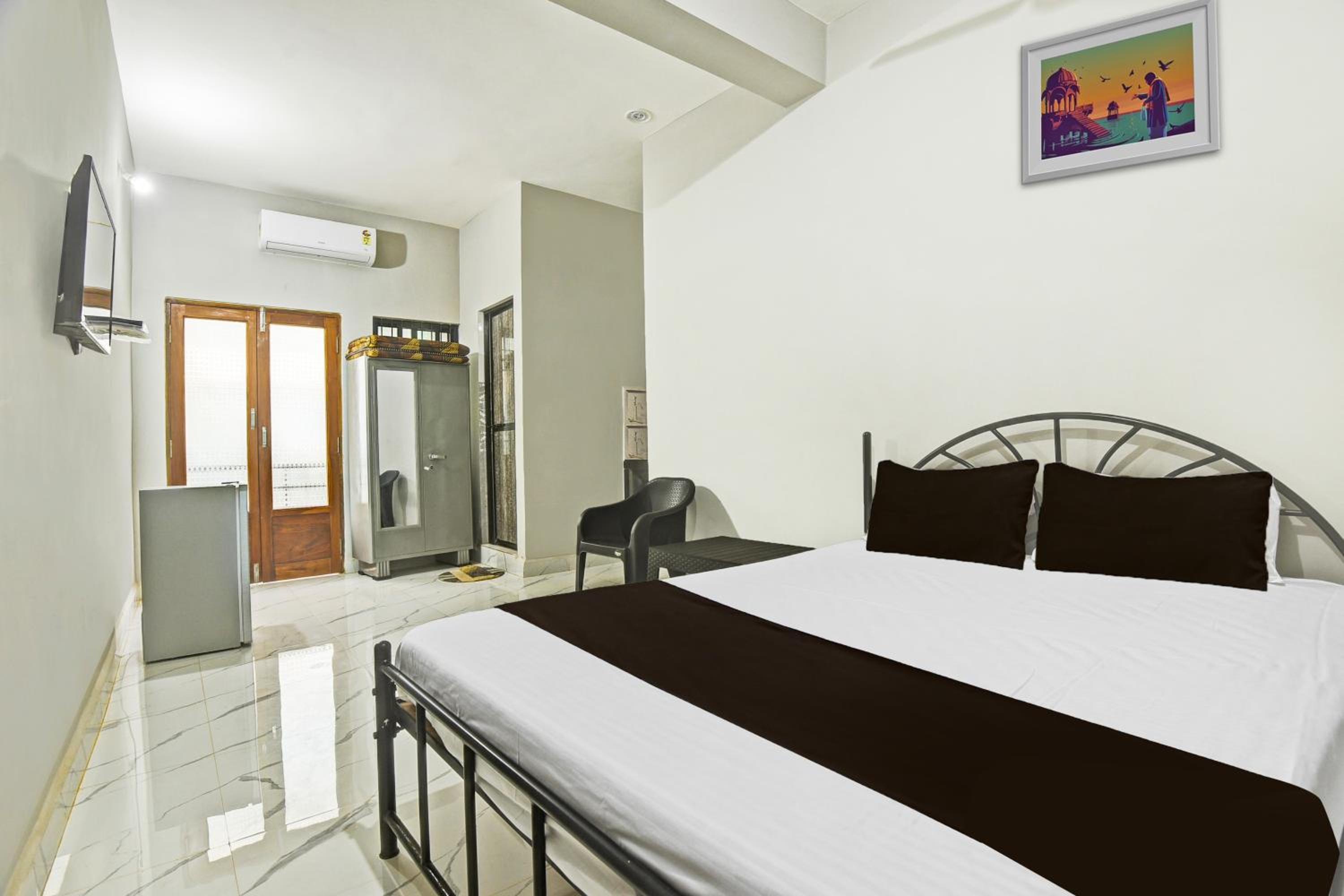 Hotel O Pravin Guest House view 4
