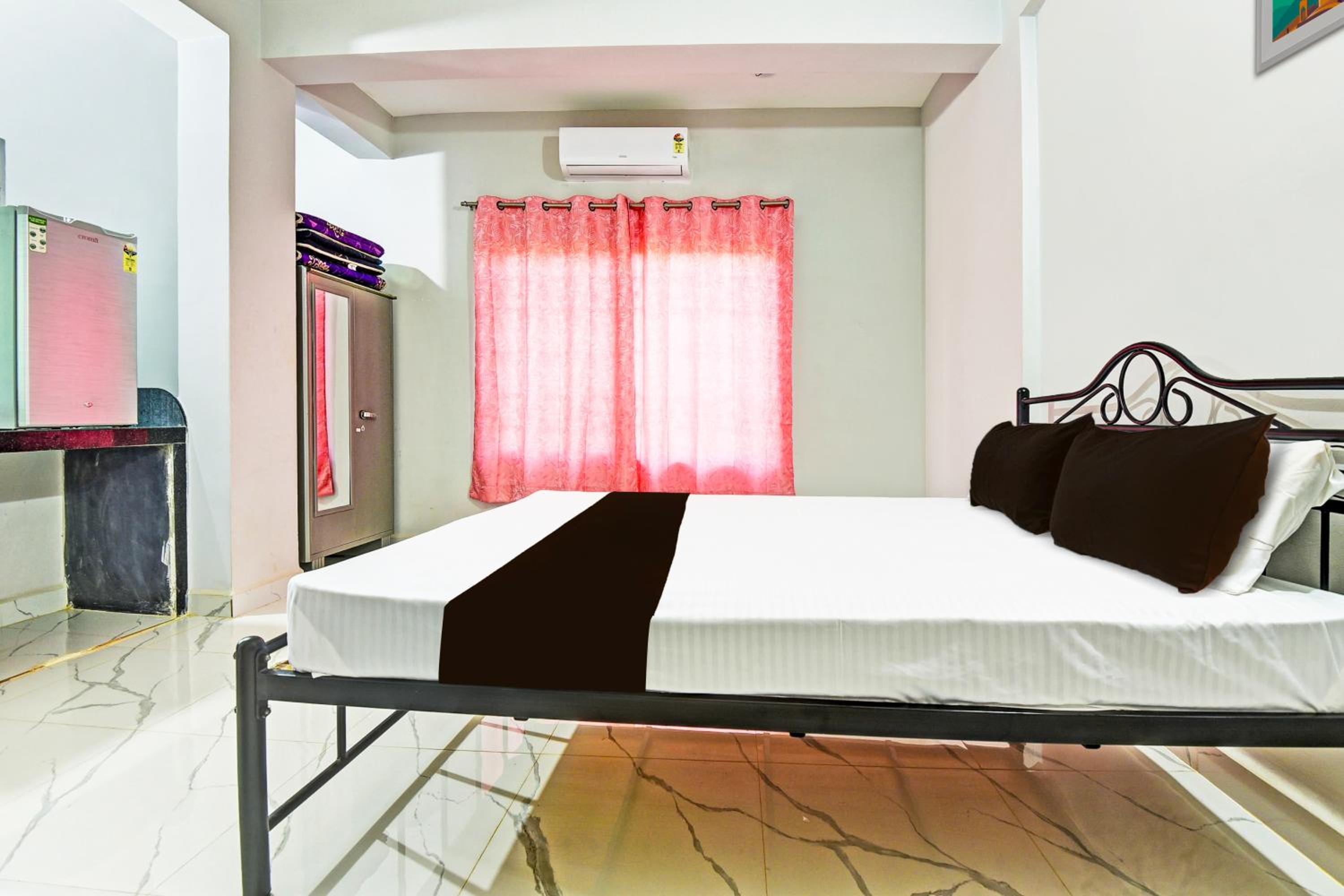 Hotel O Pravin Guest House view 3