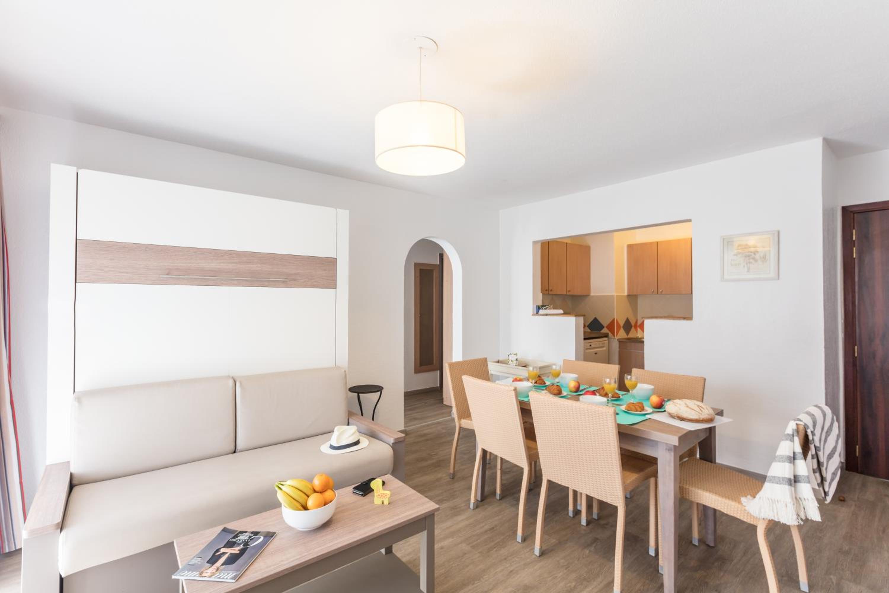 Sainte-Maxime Vacations - Residence Pierre  Vacances Les Platanes - Property Image 3