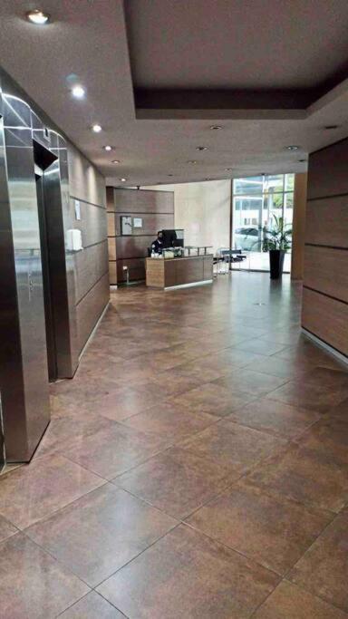 Excelente departamento en edificio de lujo!!