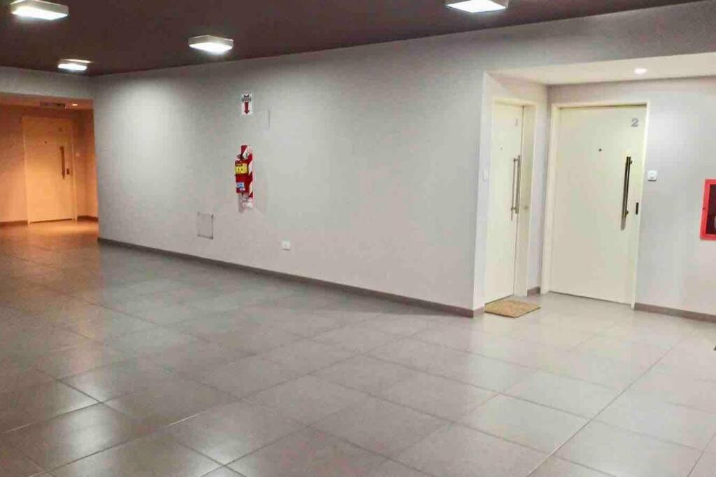 Excelente departamento en edificio de lujo!!
