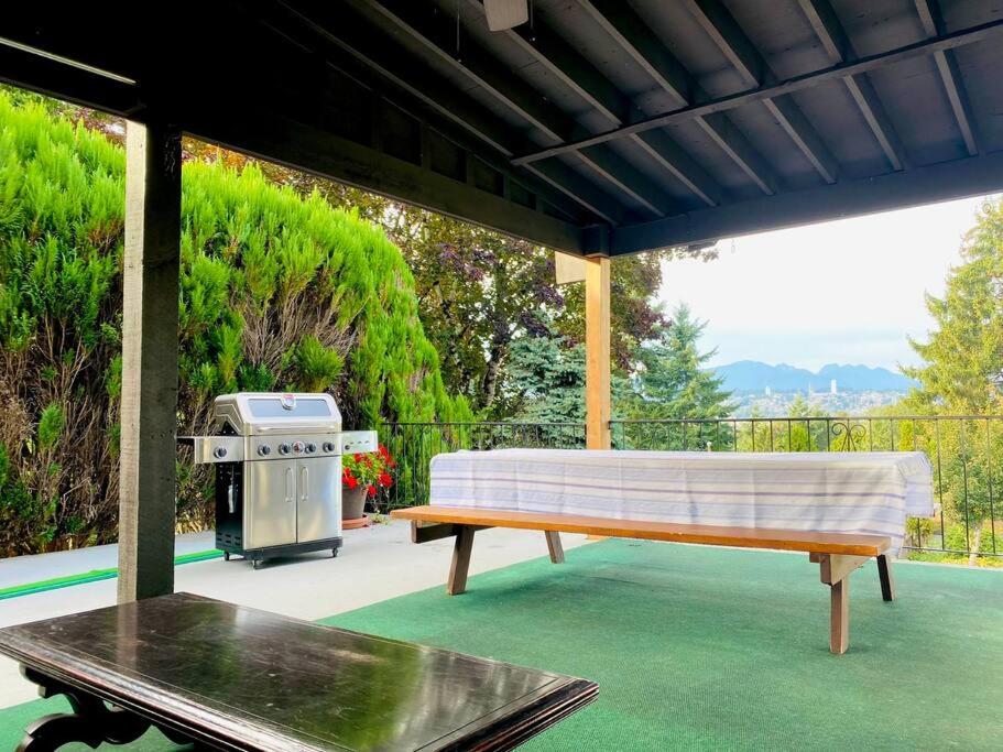 Large Apartment in Surrey Bolivar Heights