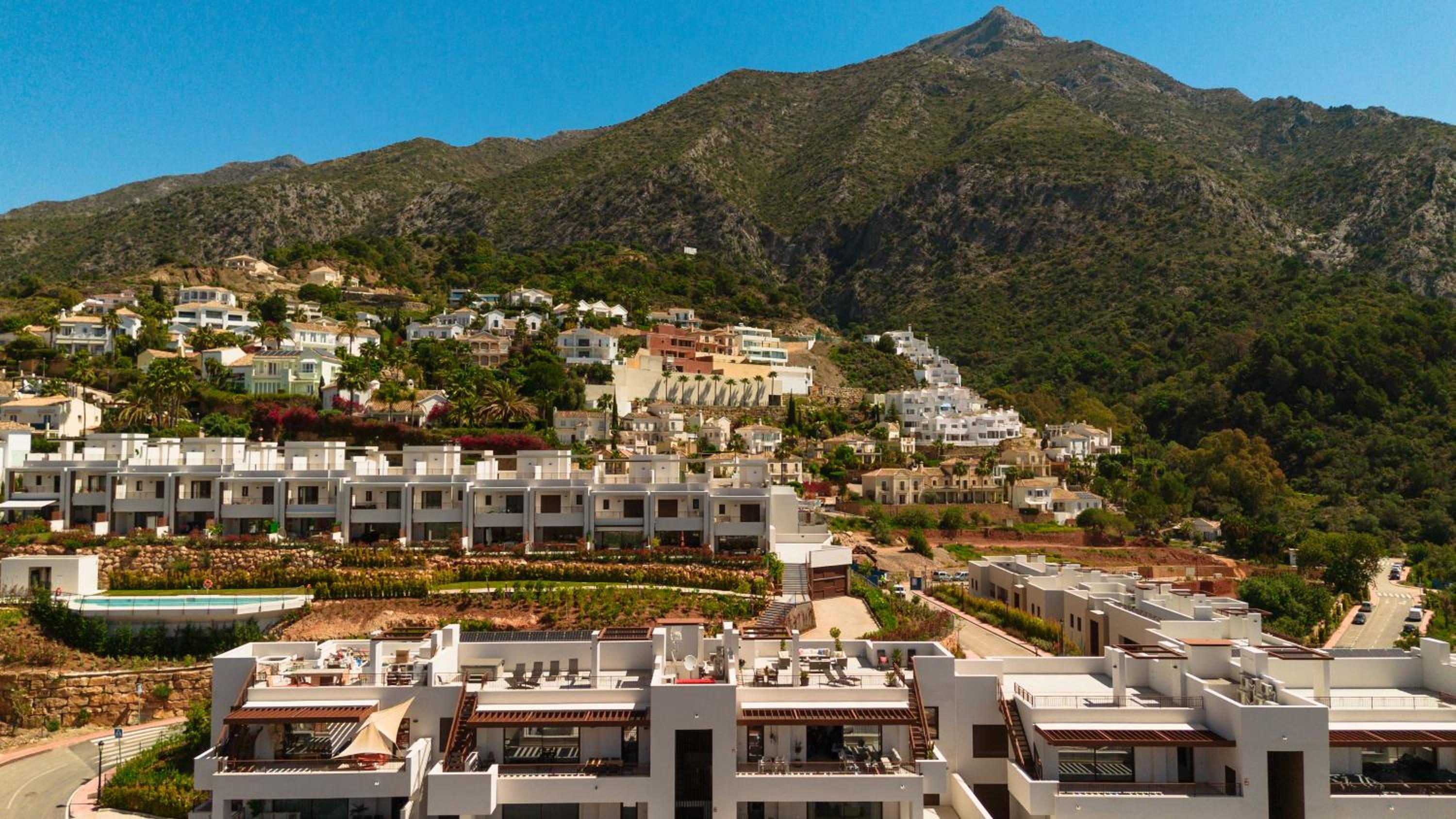 New built penthouse with stunning sea views Almazara Hills