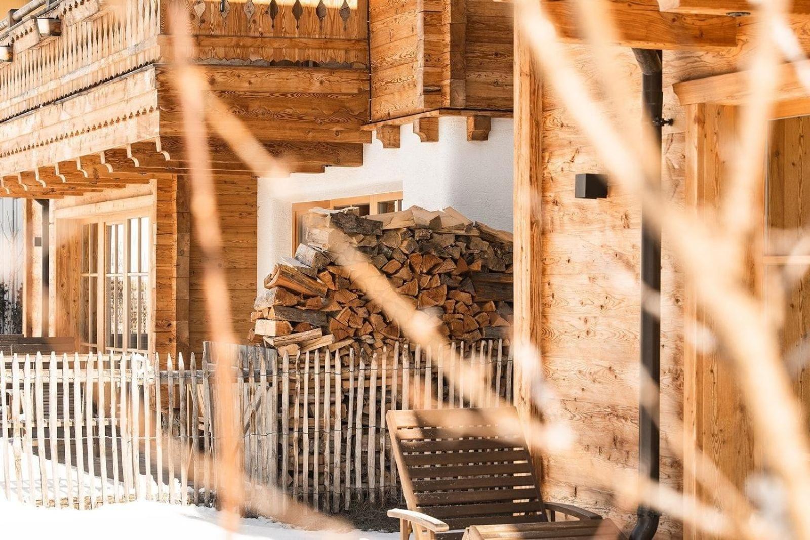 Birnbaum Chalet Kreuzkogel mit Naturbadesee und eingezäunten Garten
