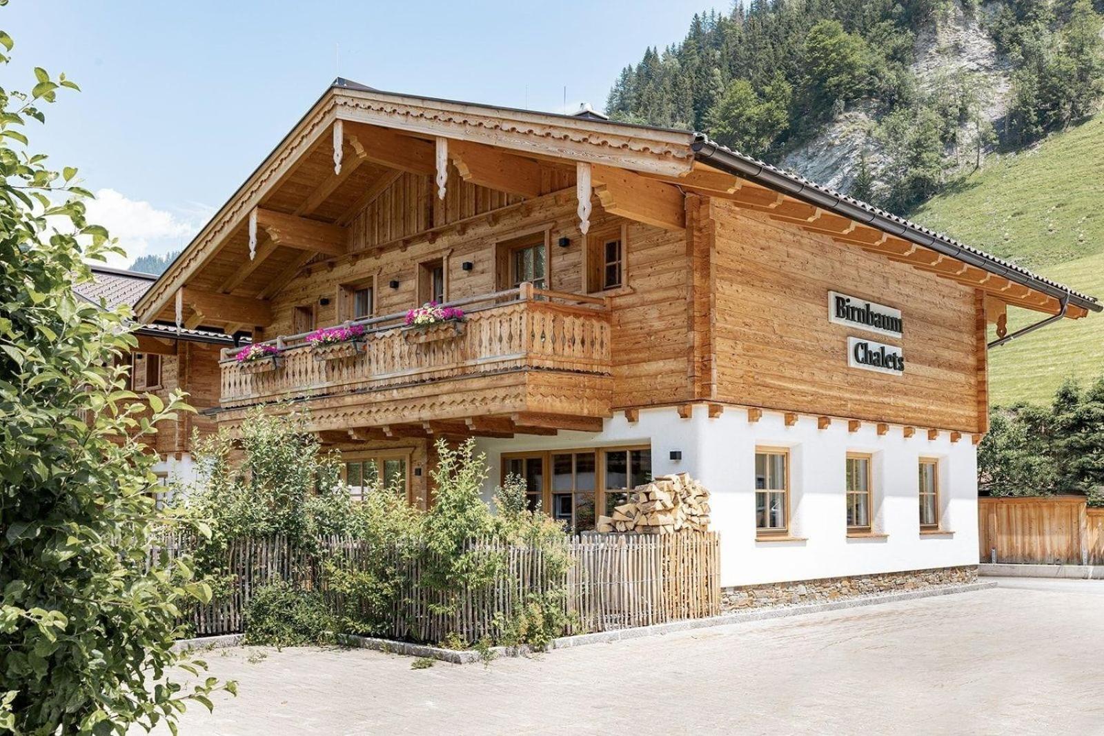 Birnbaum Chalet Kreuzkogel mit Naturbadesee und eingezäunten Garten