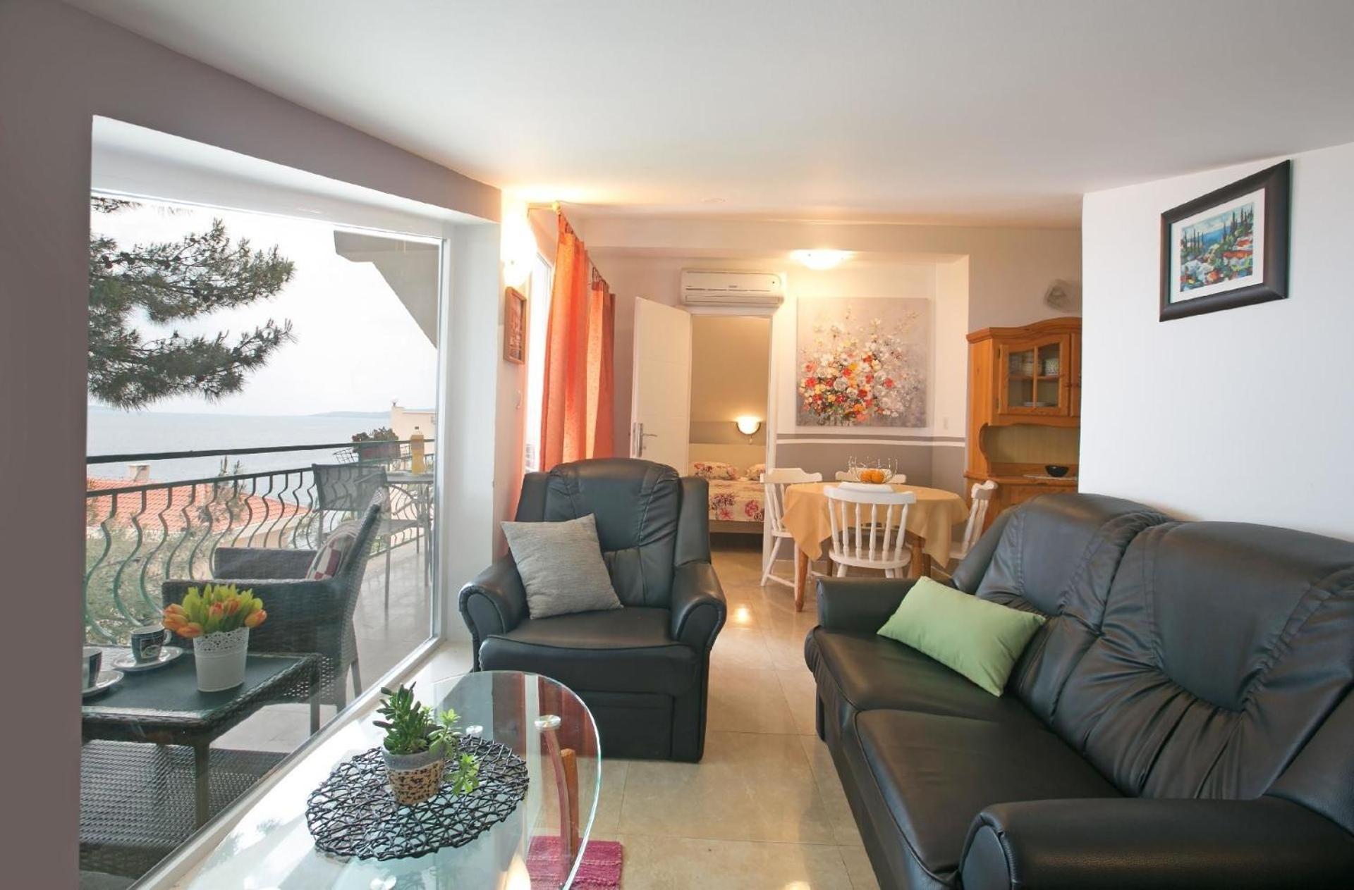 Ferienwohnung Mit Balkon Und Herrlichem Meerblick