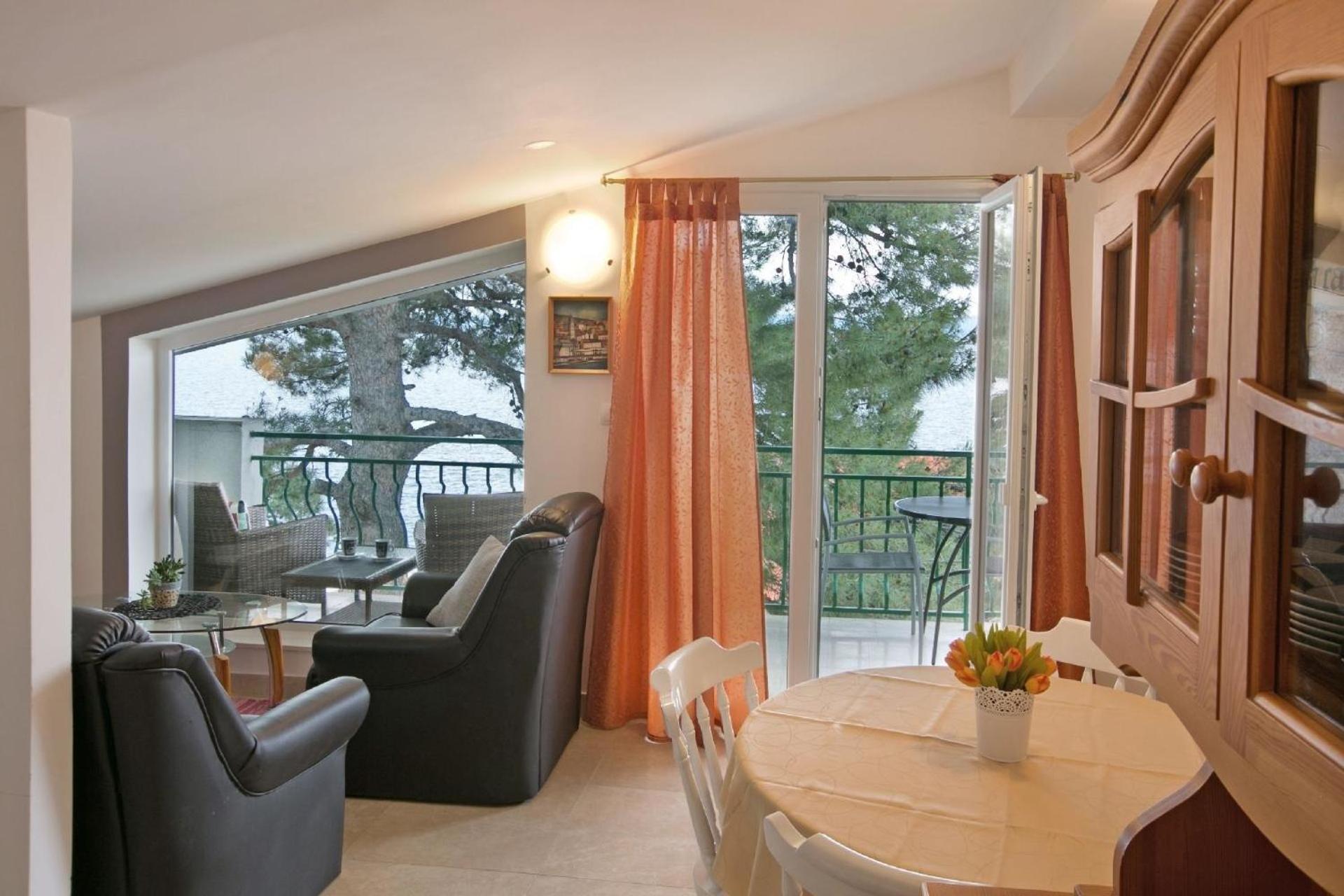 Ferienwohnung Mit Balkon Und Herrlichem Meerblick