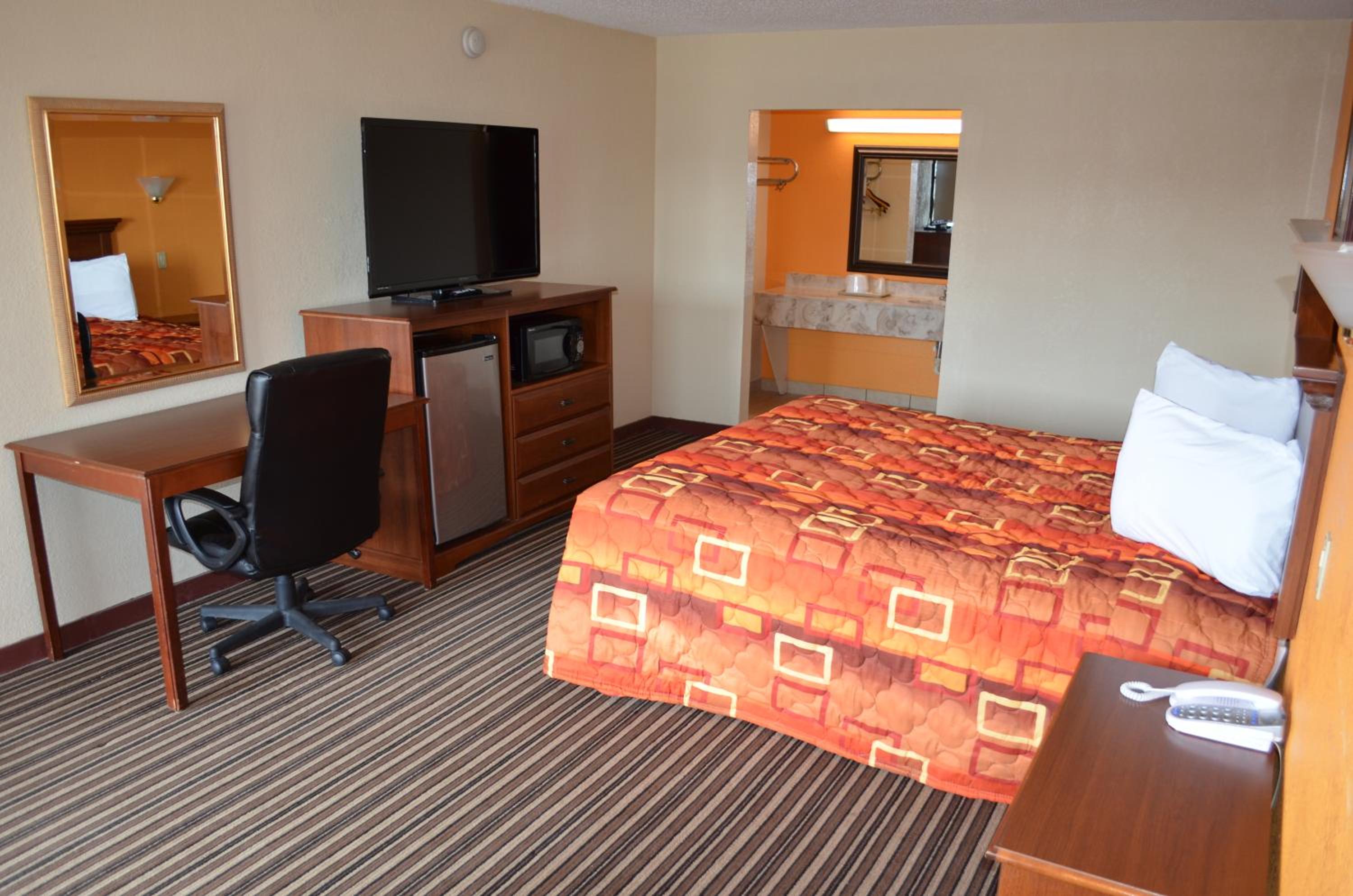 Greenville Vacations - Royal Inn Greenville - Property Image 9