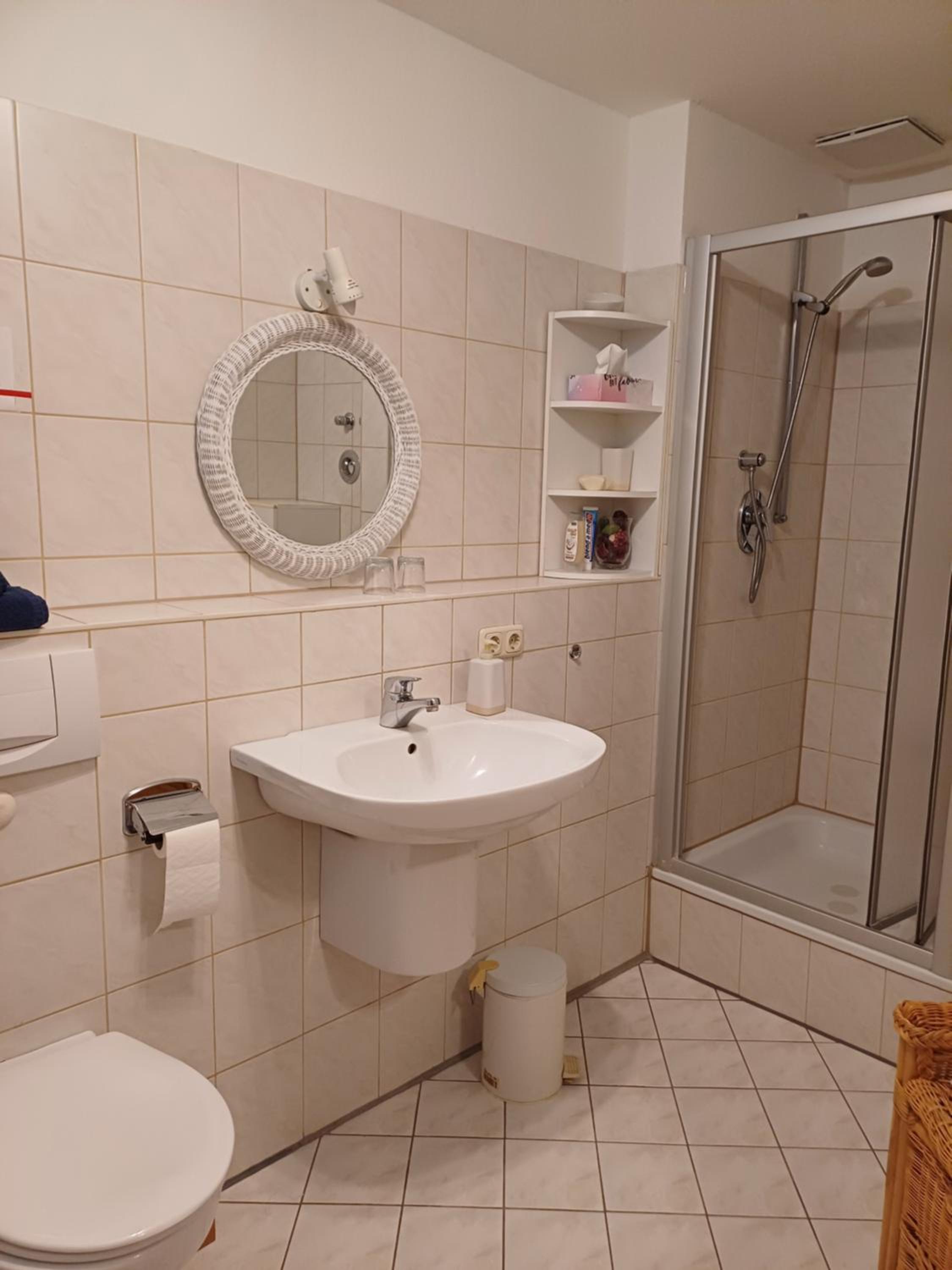 Apartment Flughafen Leipzig en Hayna — bathroom
