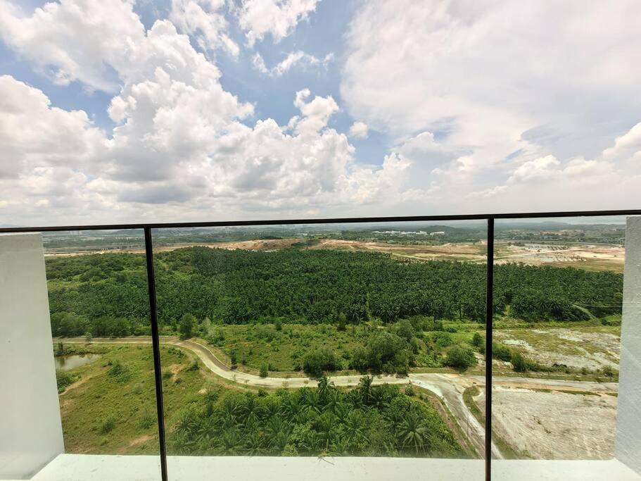 A2305 Grand Medini Studio 100mbps Netflix By STAY photo 6