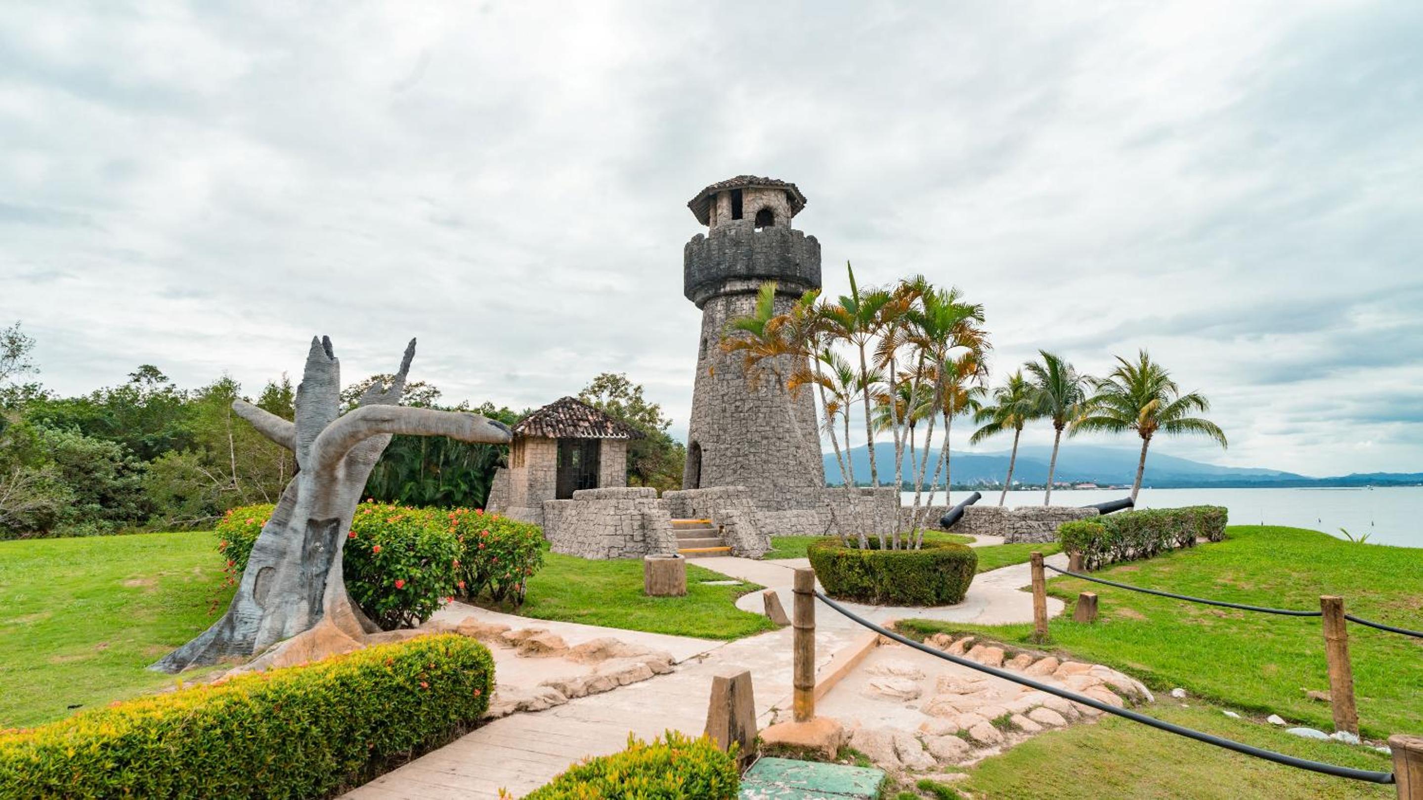 Amatique Bay Hotel