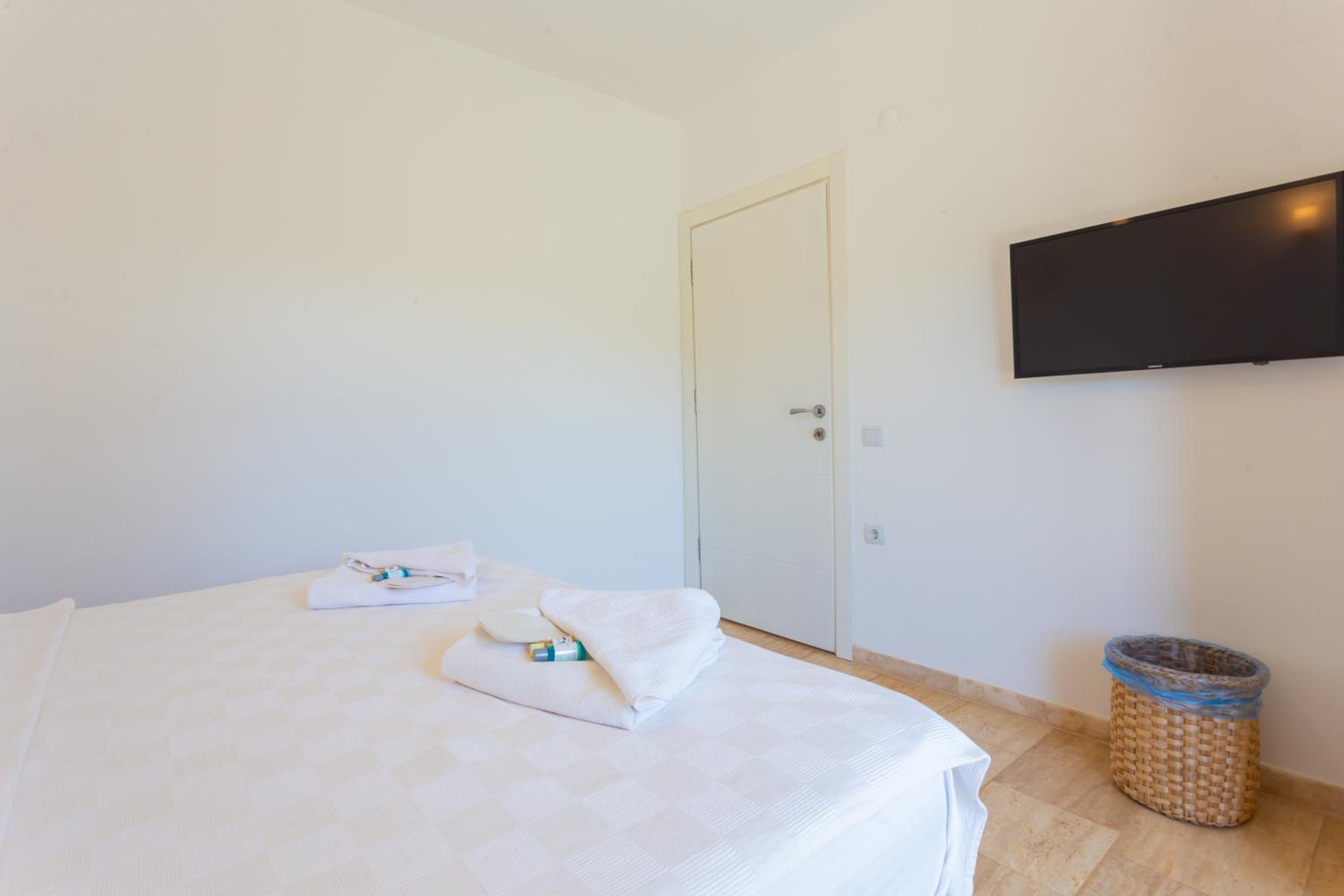 Sea Garden - Image 49