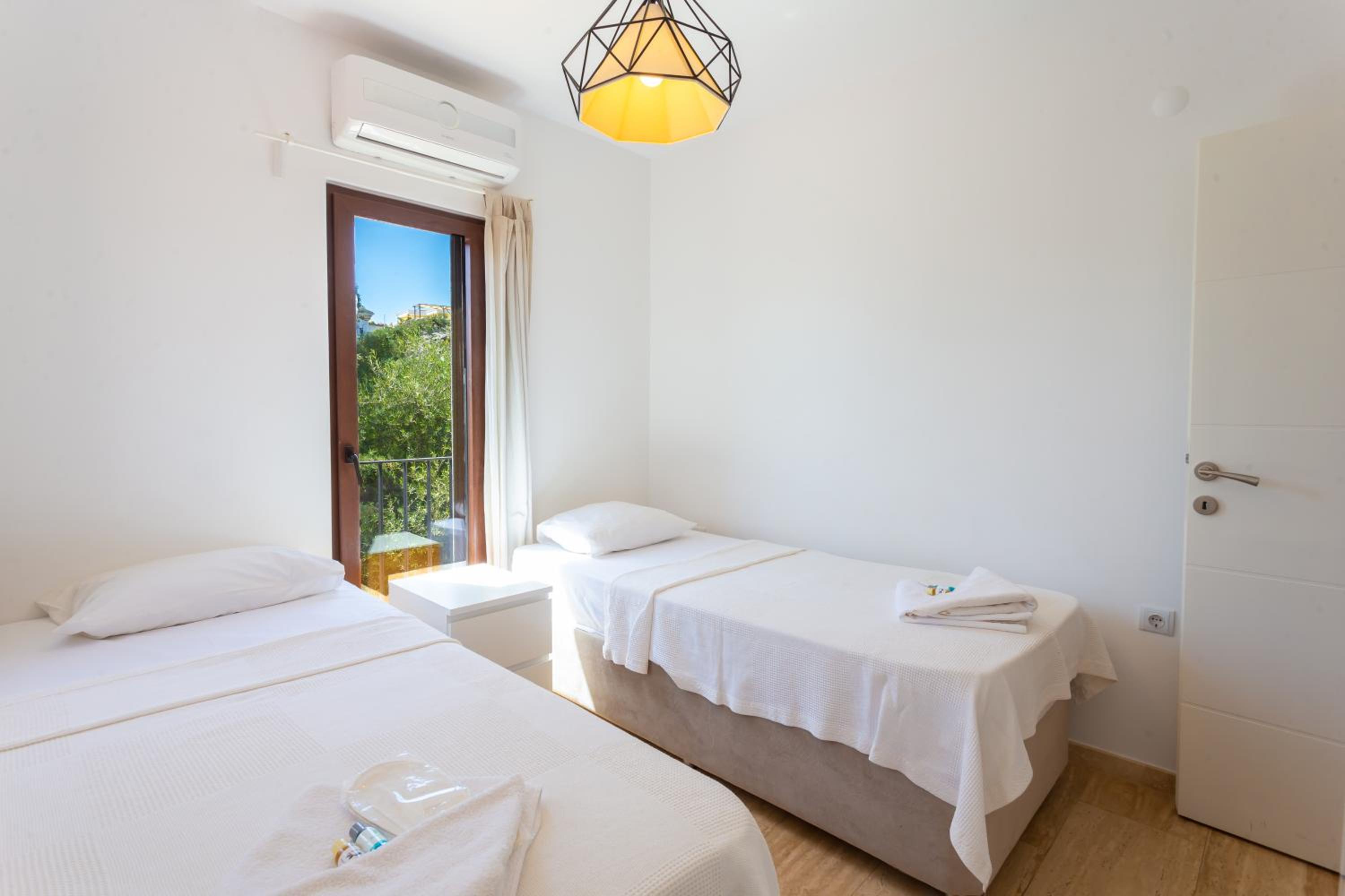 Sea Garden - Image 86