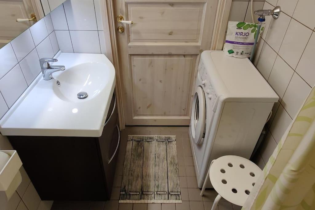 Spacious ground-floor apartment in Etu-Töölö