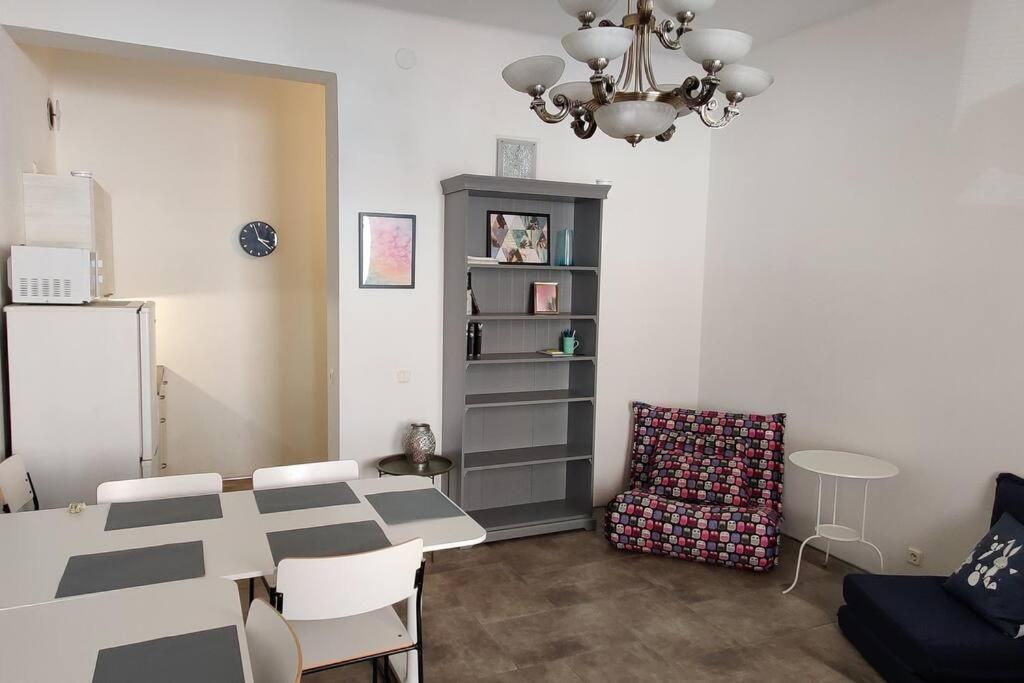 Spacious ground-floor apartment in Etu-Töölö