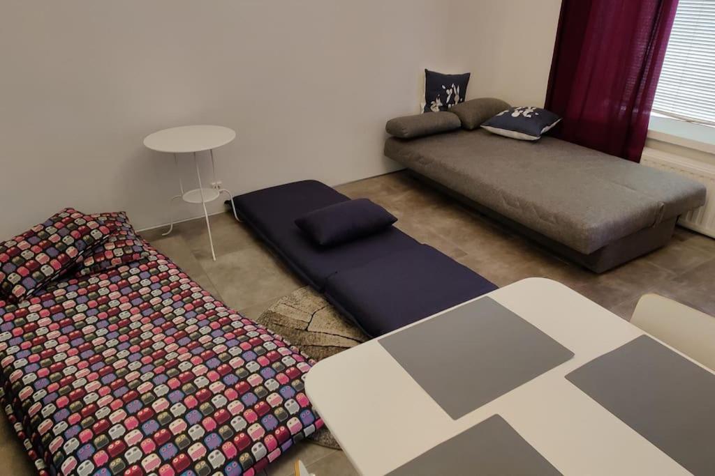 Spacious ground-floor apartment in Etu-Töölö