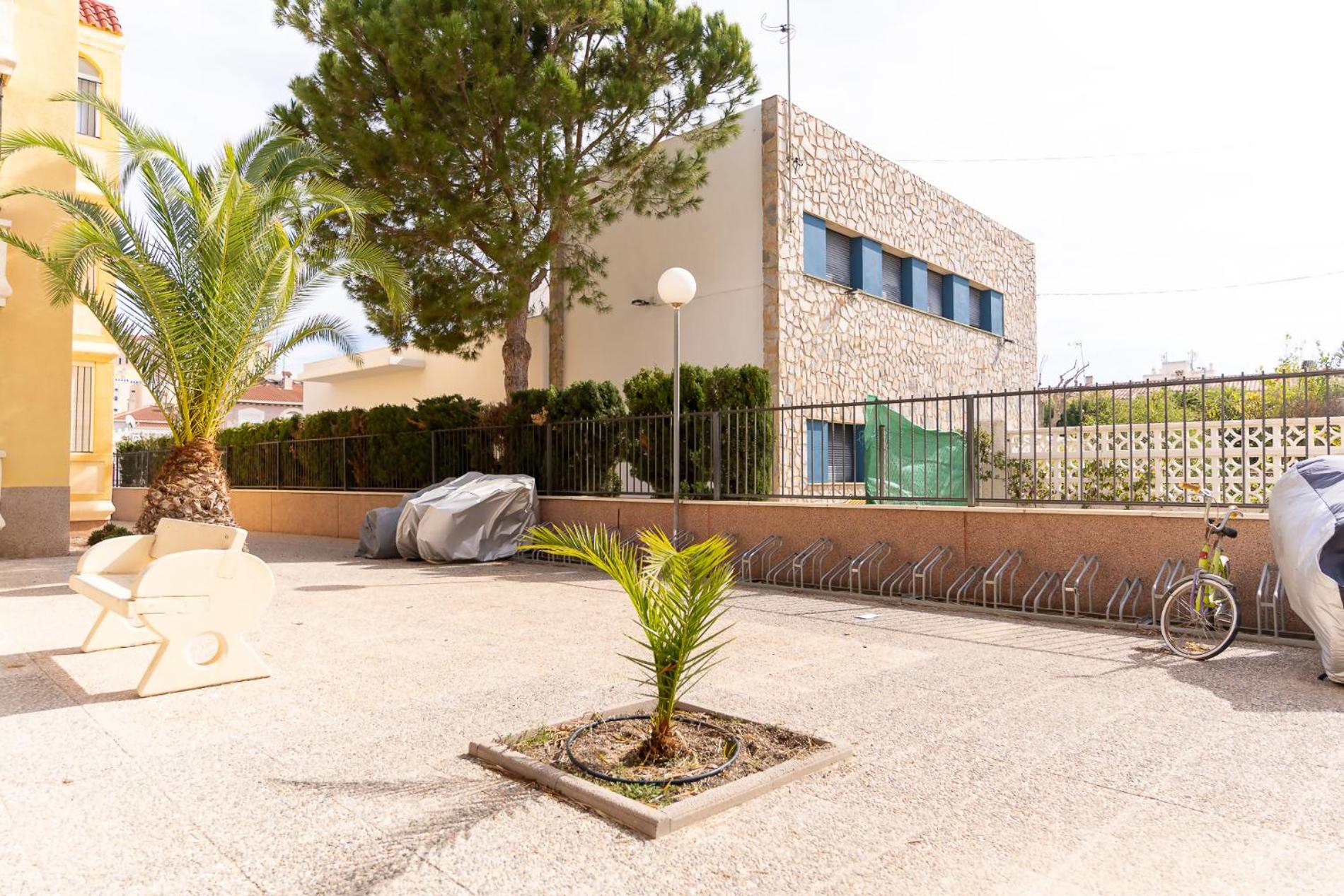 rentafive Urb Tamarindos Reformado Balcón