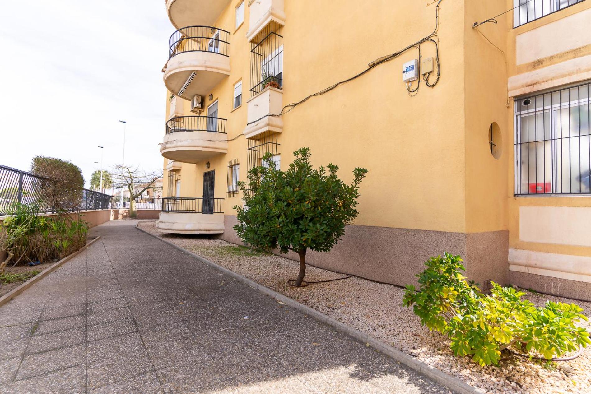 rentafive Urb Tamarindos Reformado Balcón