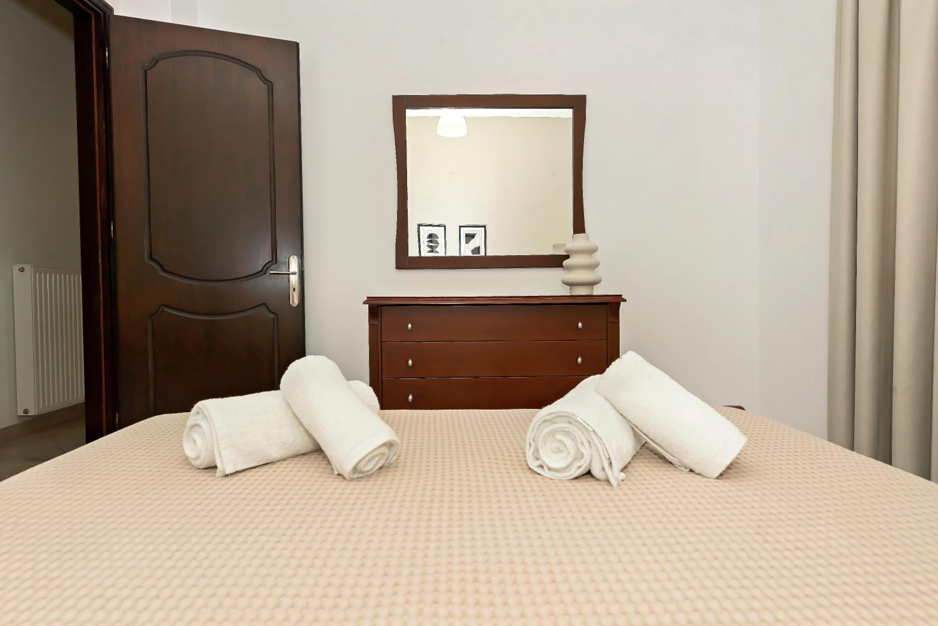 Dioni Apartments