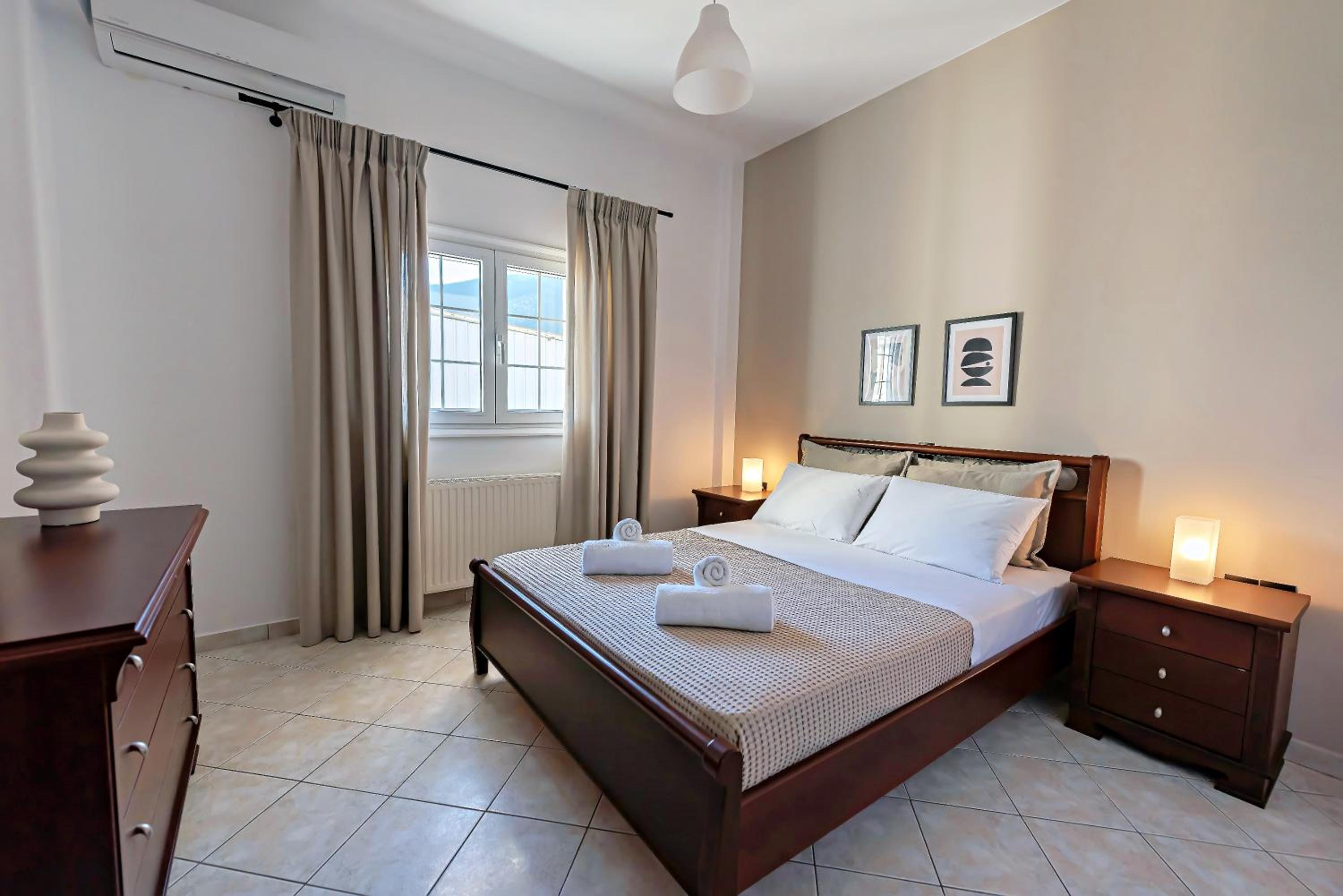 Dioni Apartments