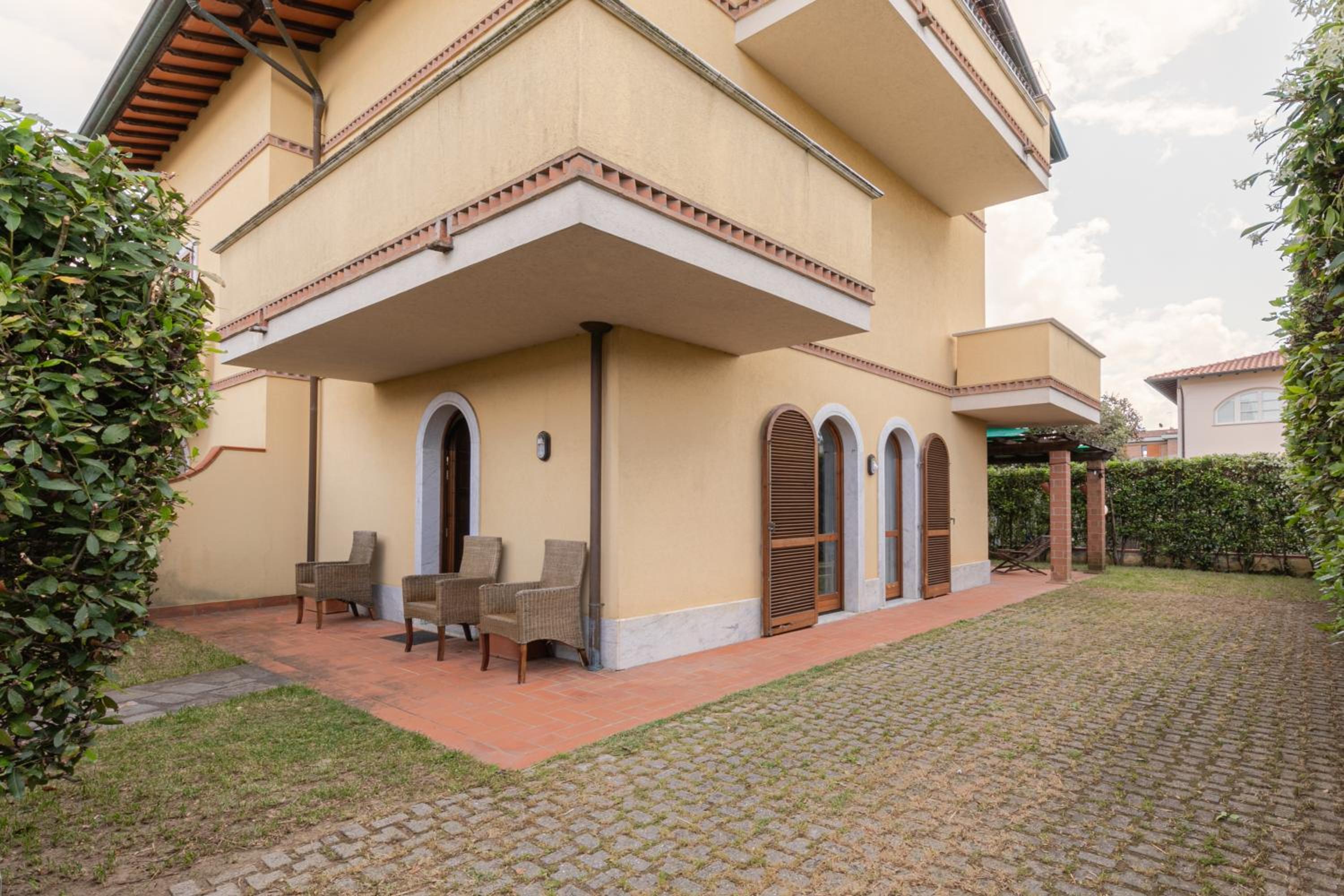 Villa vicino al mare con giardino e parcheggio view 2