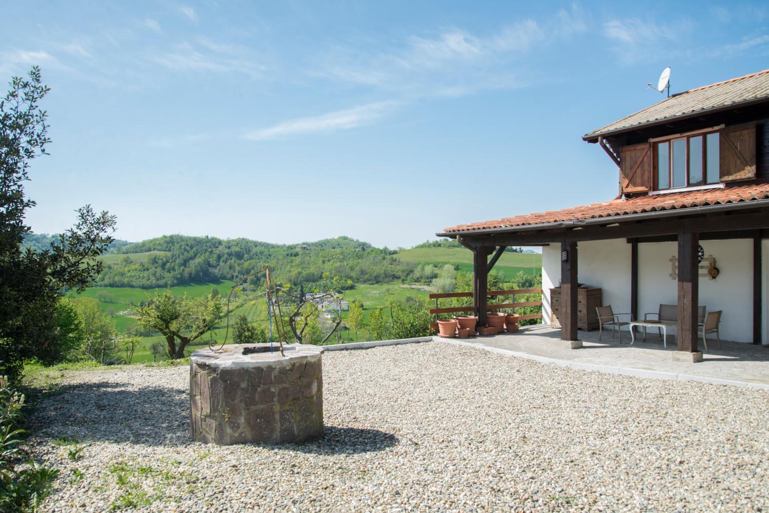 Casa Vacanze Monferrato Holidays view 2