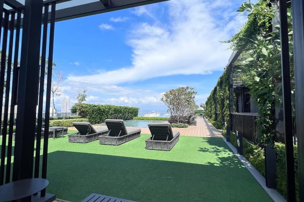 Georgetown#SkyPool#3 Car Park IG worthy Suite# photo 5