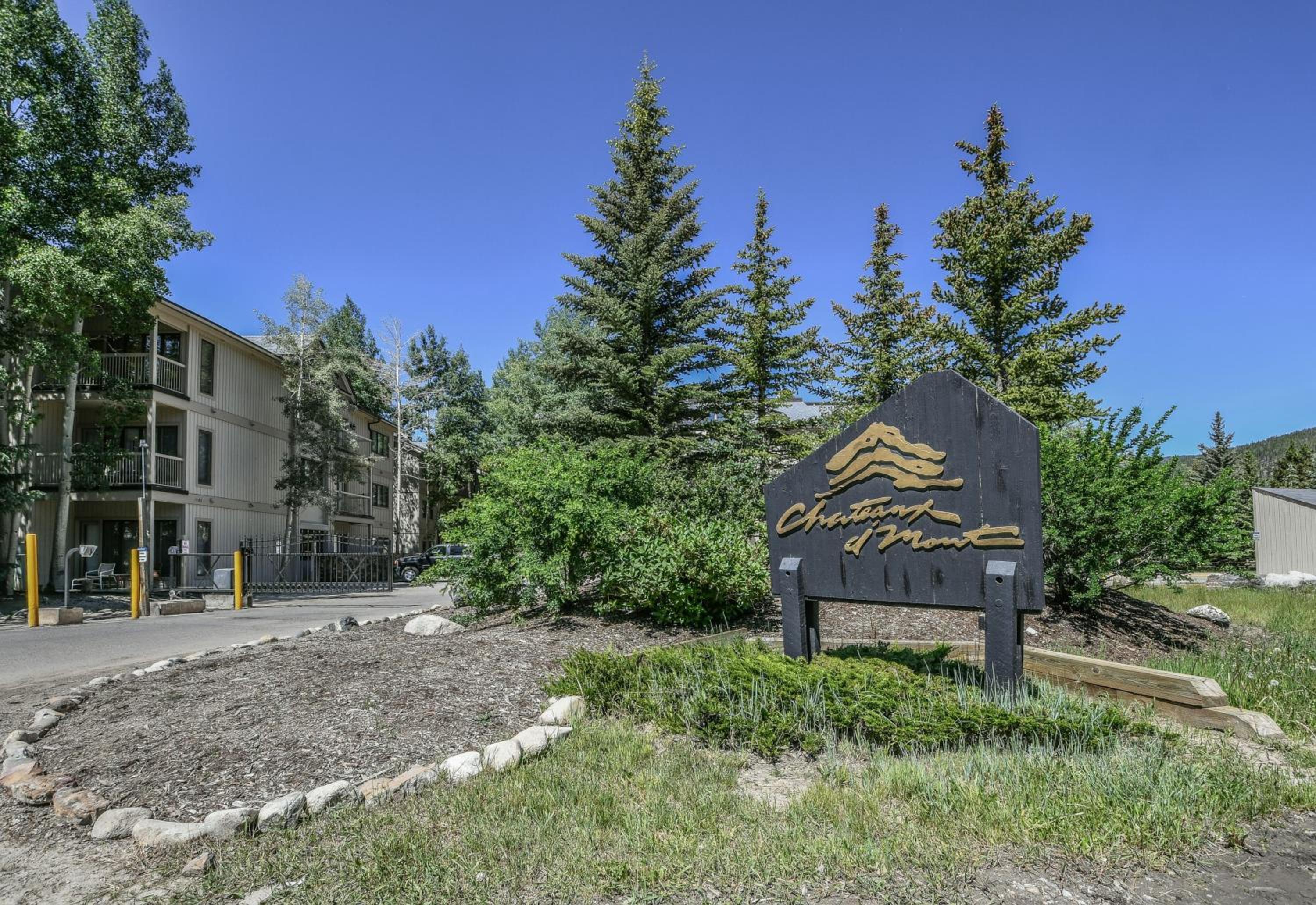 Chateau DuMont Oversized 2 Bed 2 Bath CDMR view 2