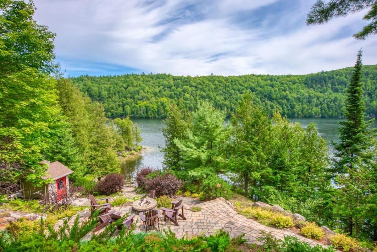 The Vista - Magnificent waterfront beach & hot tub