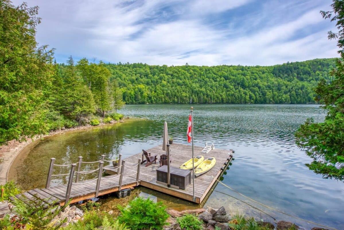 The Vista - Magnificent waterfront beach & hot tub