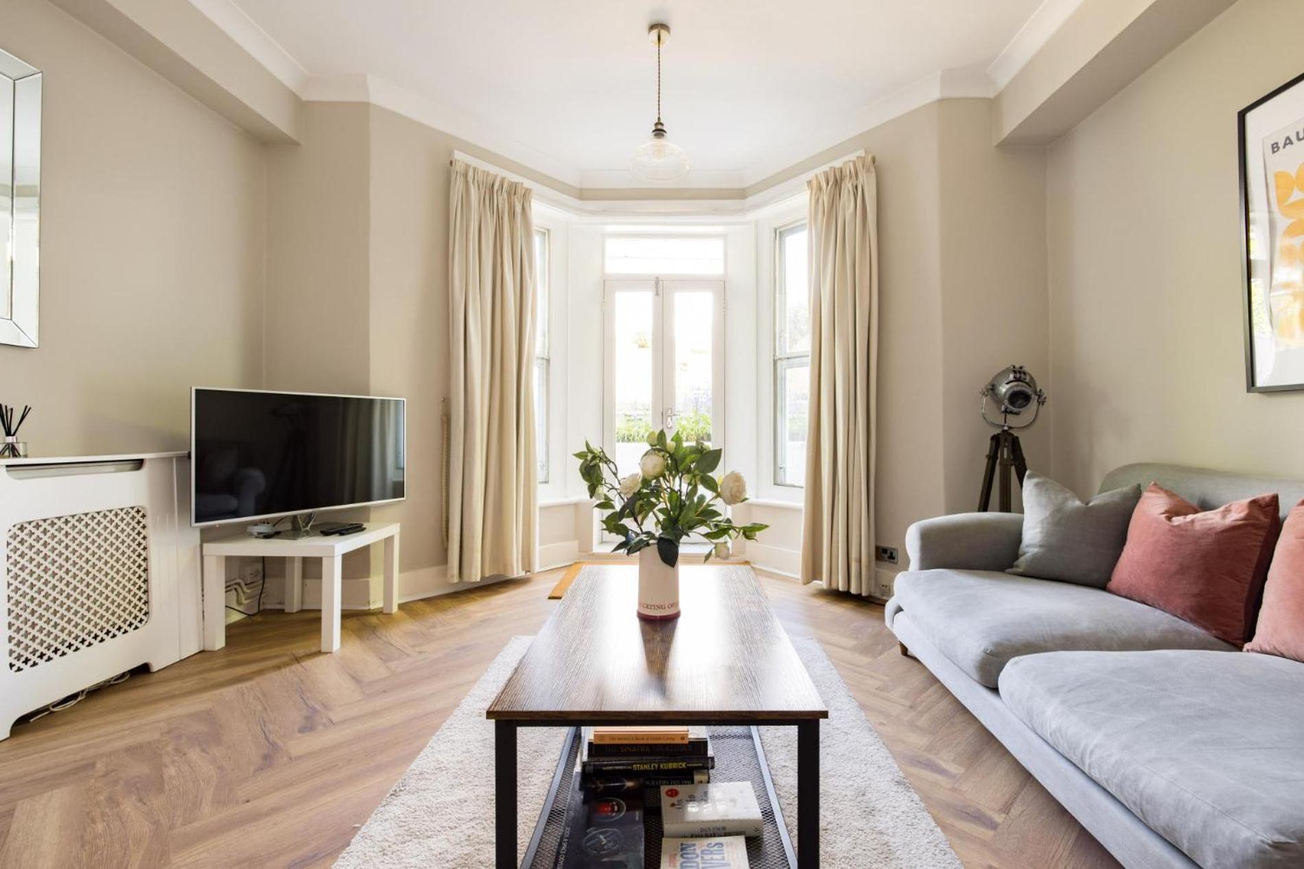 Olympia's Torch 1 Bedroom in Kensington