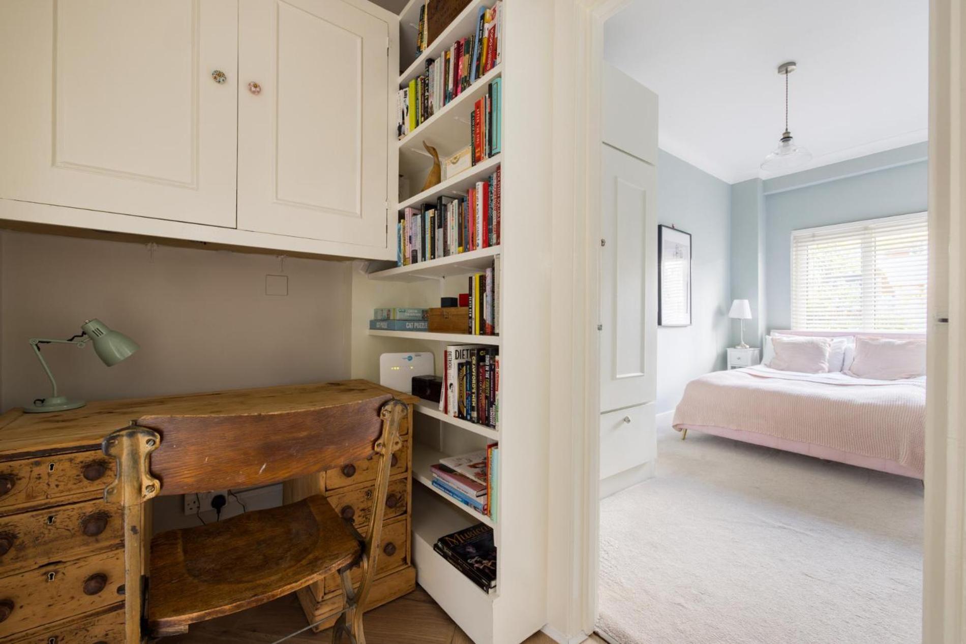 Olympia's Torch 1 Bedroom in Kensington