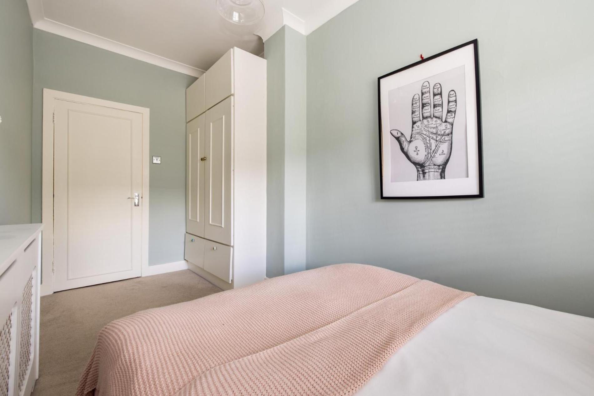 Olympia's Torch 1 Bedroom in Kensington