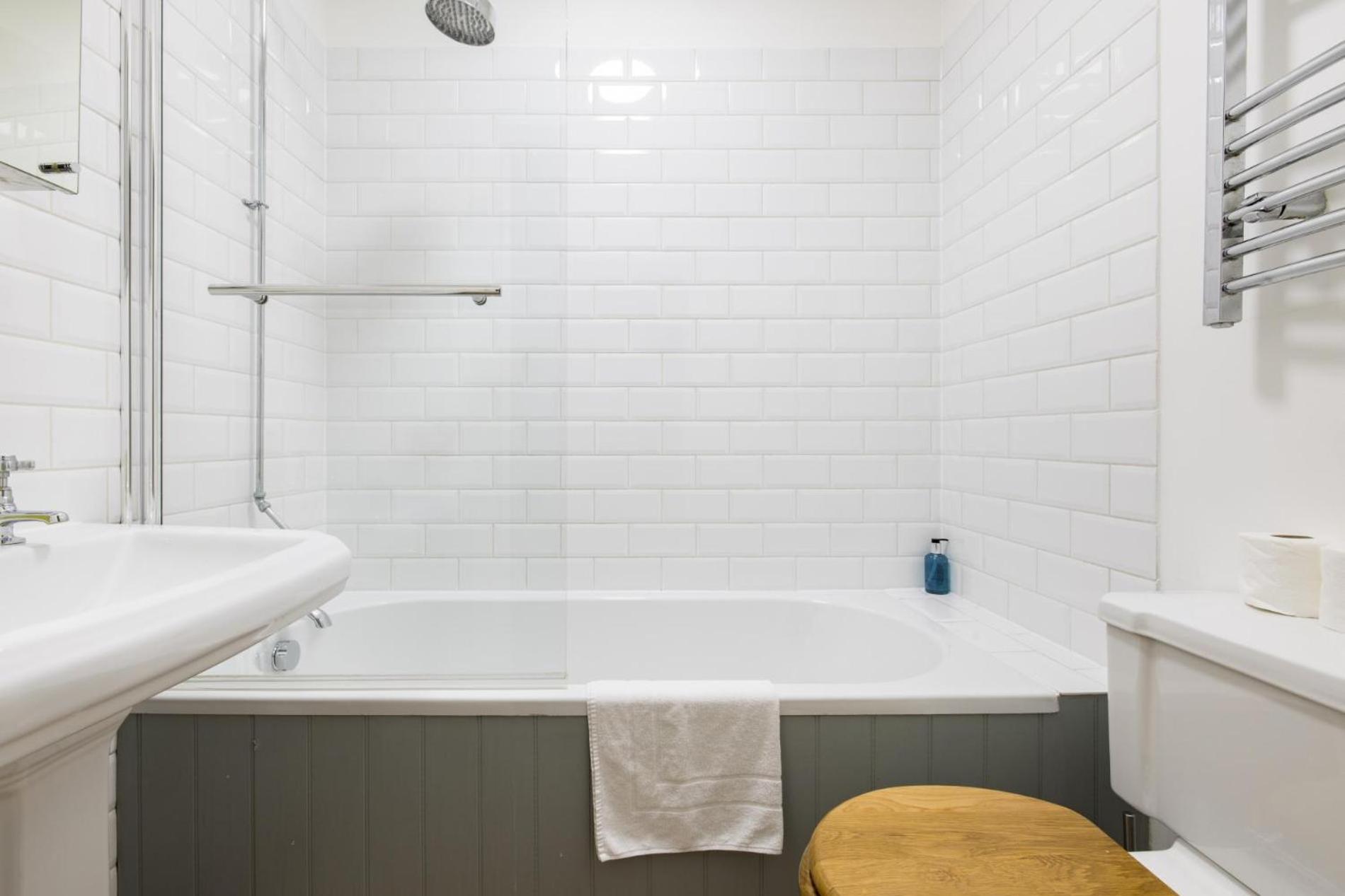 Olympia's Torch 1 Bedroom in Kensington