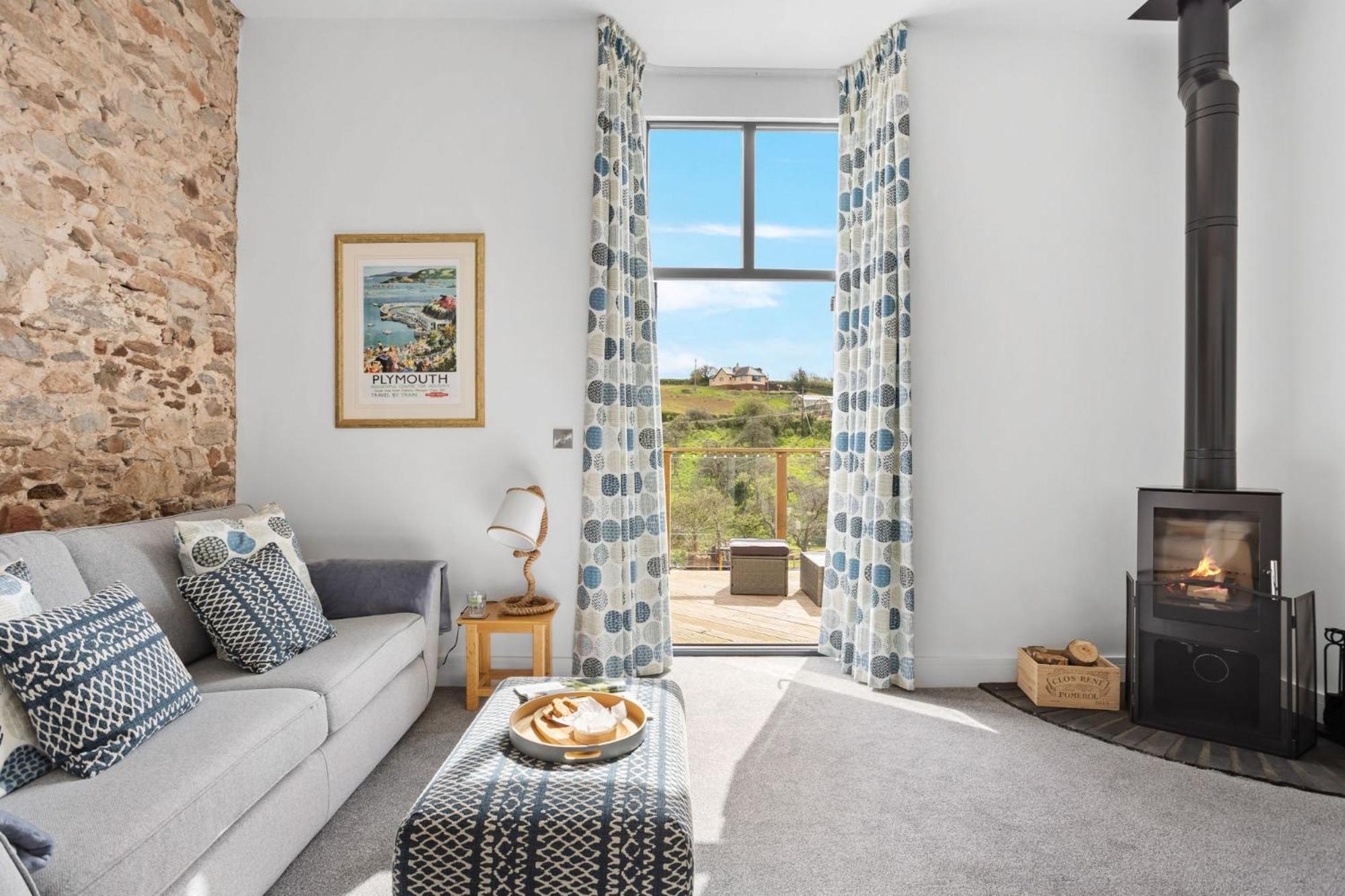 The Linhay, Higher Yalberton Farm view 3