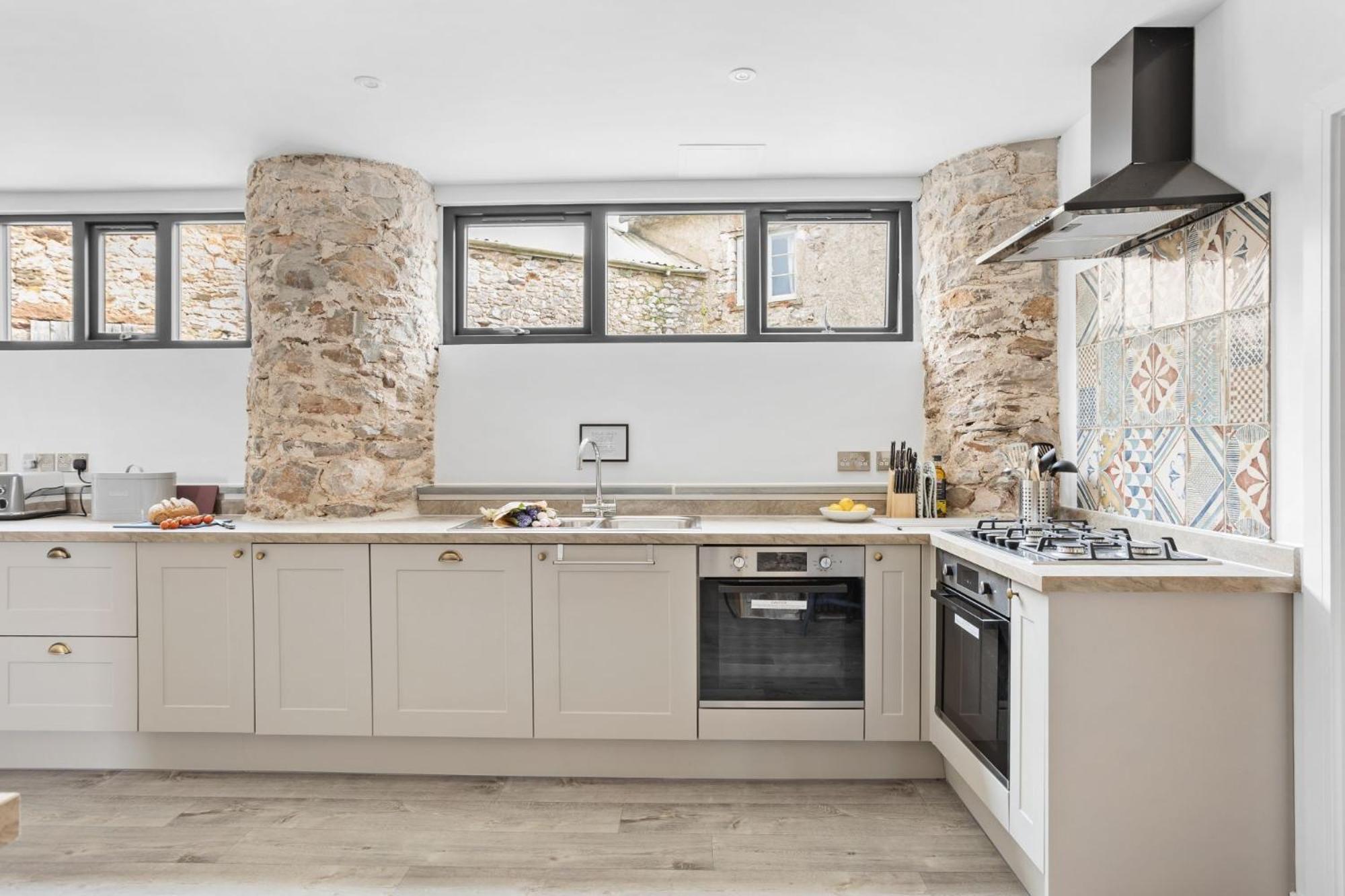 The Linhay, Higher Yalberton Farm view 5