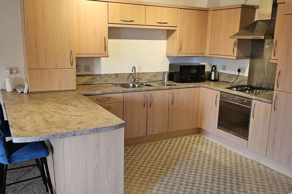 A well looked after 2 bedroom flat view 5