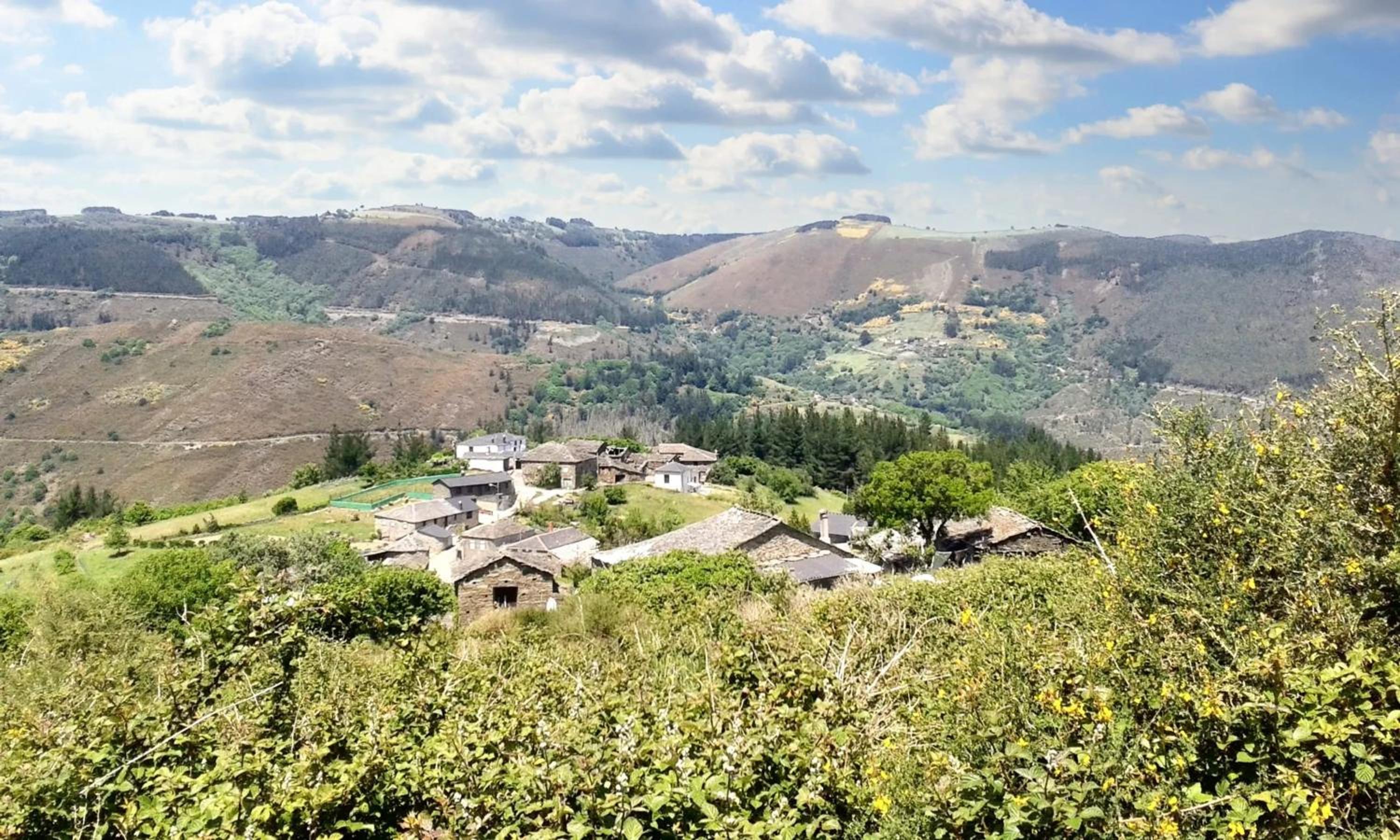 Cozy house in Grandas de Salime with mountain view