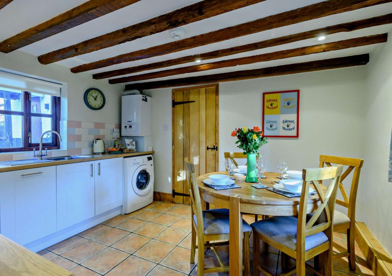 2 Bed in Hemblington oc-h25228