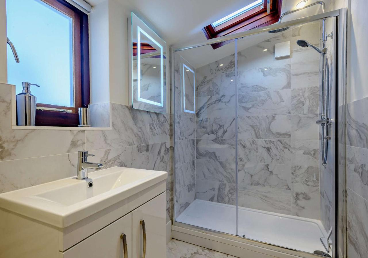 2 Bed in Hemblington oc-h25228