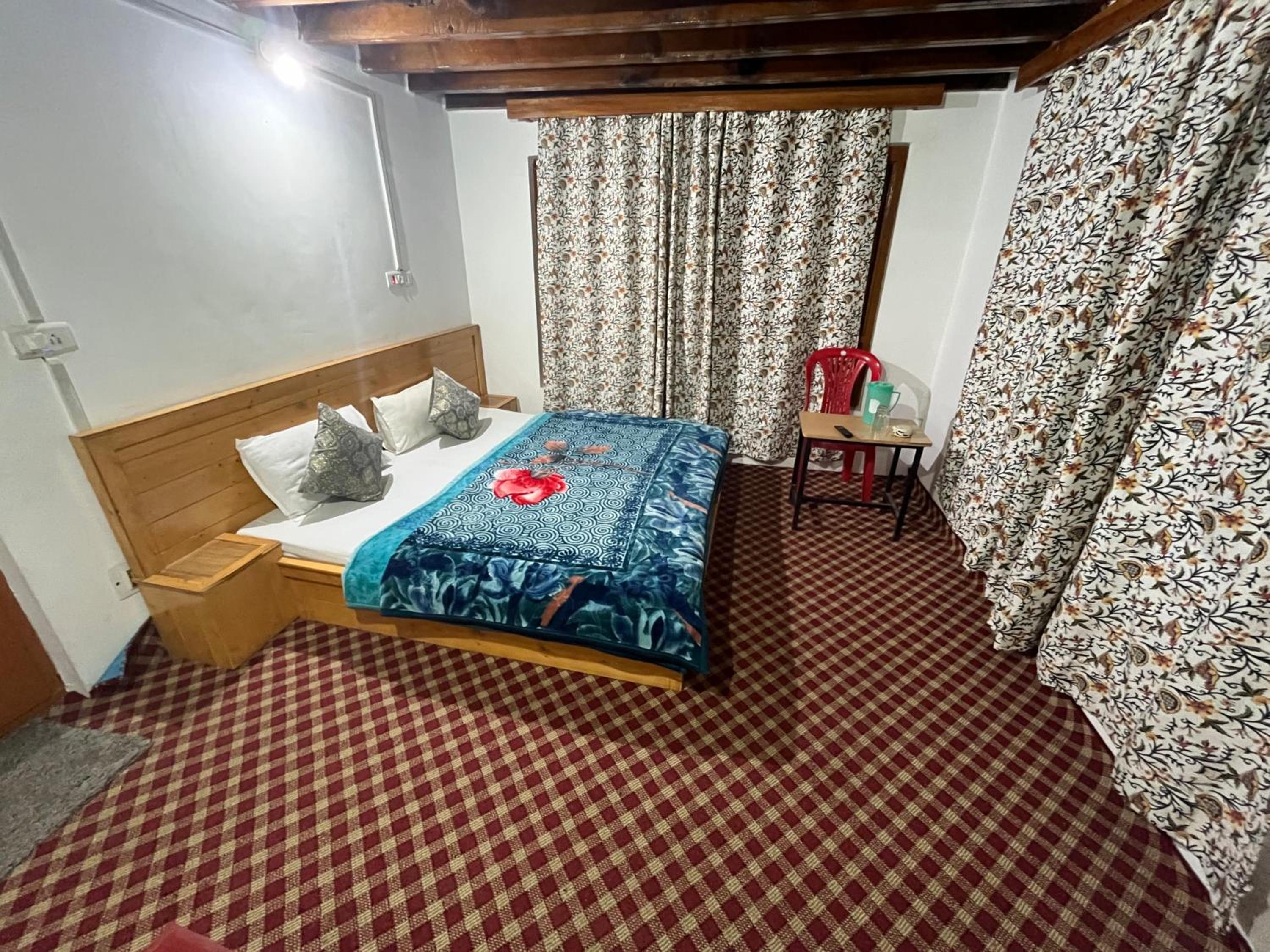 Jahangir Cottage Pahalgam view 5