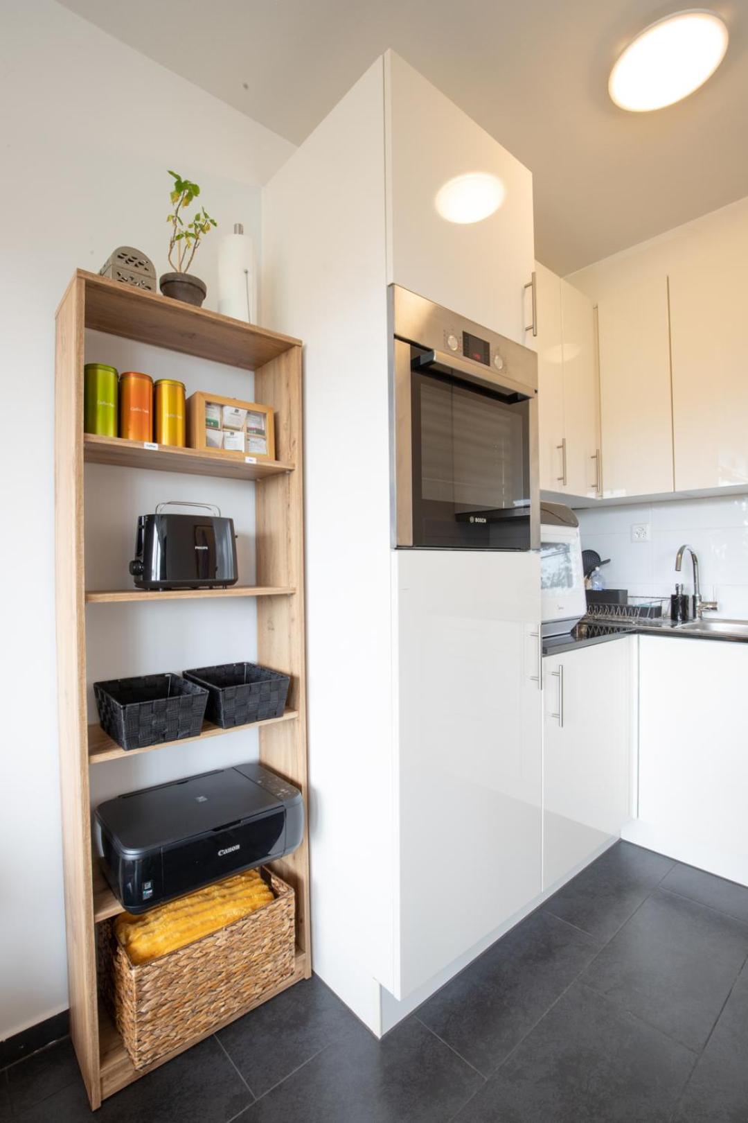 Special MODERN LiSA Apartment Basel, Bahnhof Grossbasel 10-STAR