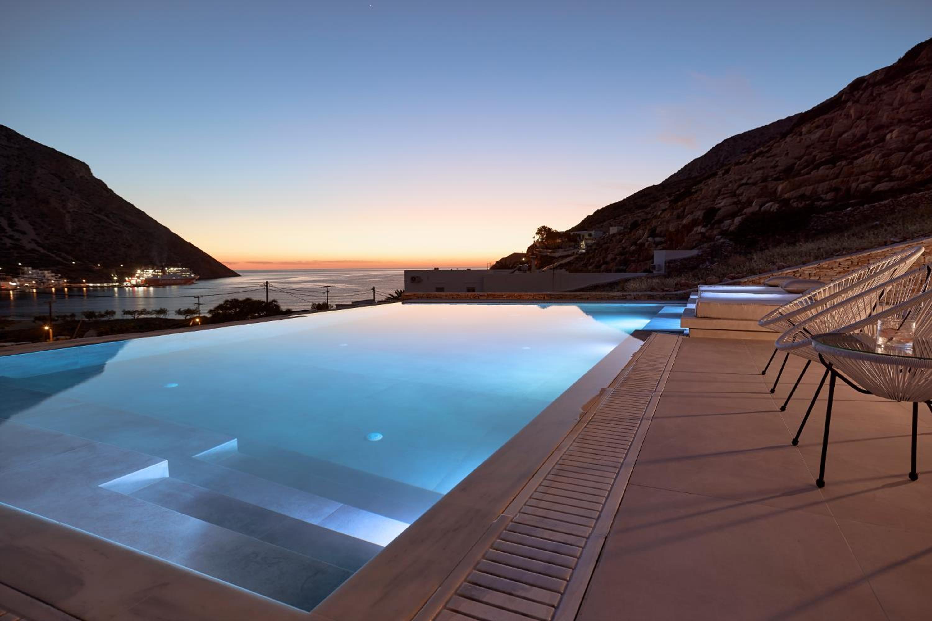 Arcos Suites Sifnos view 4