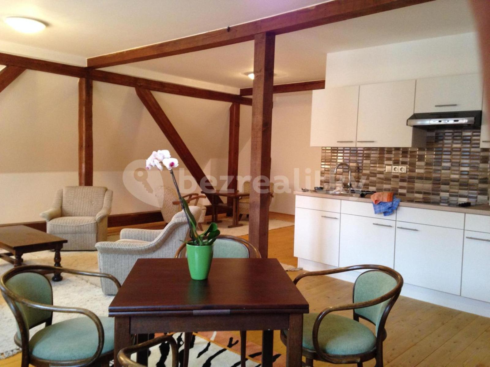 Flamingo Family Apartment