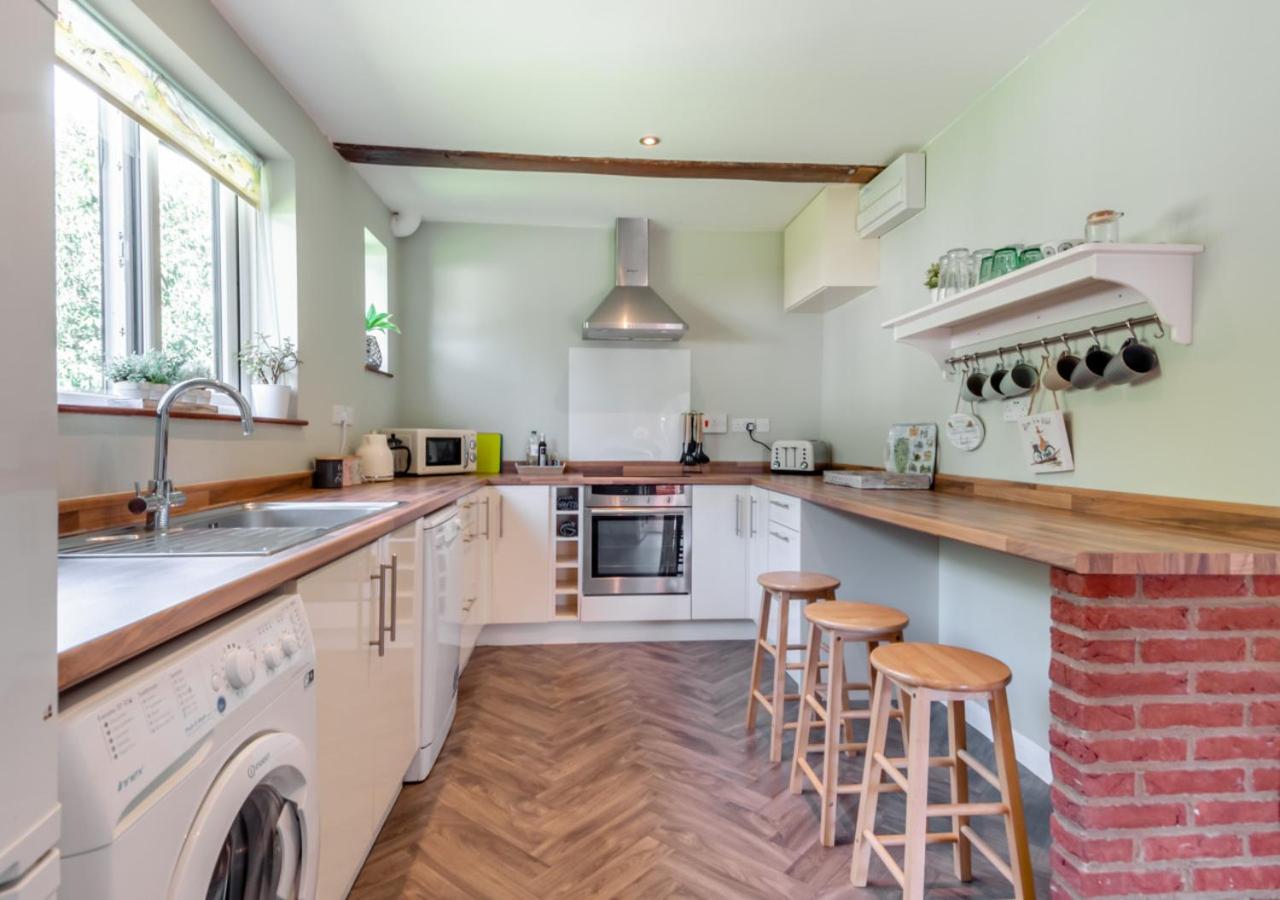 West Cottage - Waxham view 3