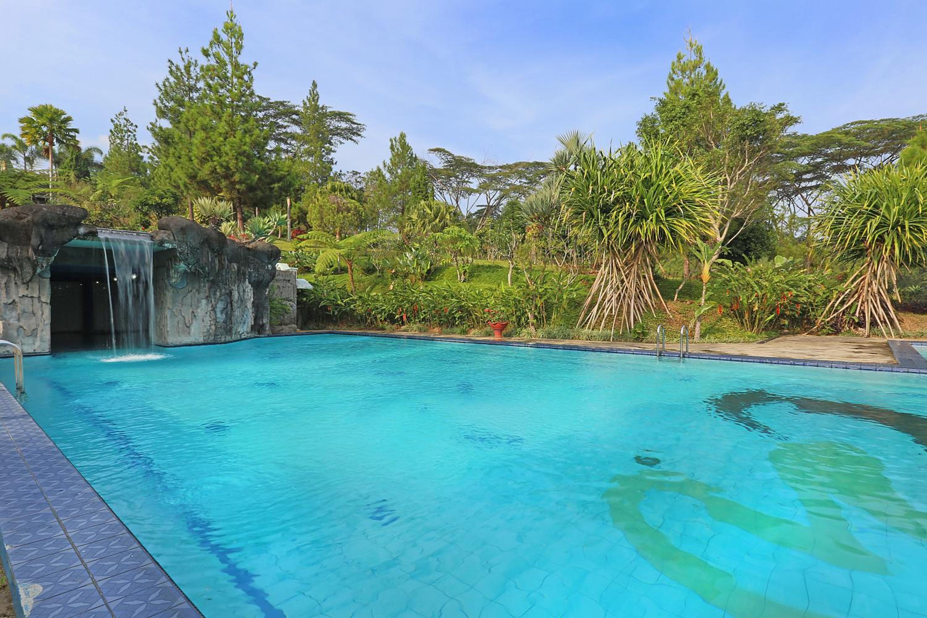 Pesona Alam Resort & Spa