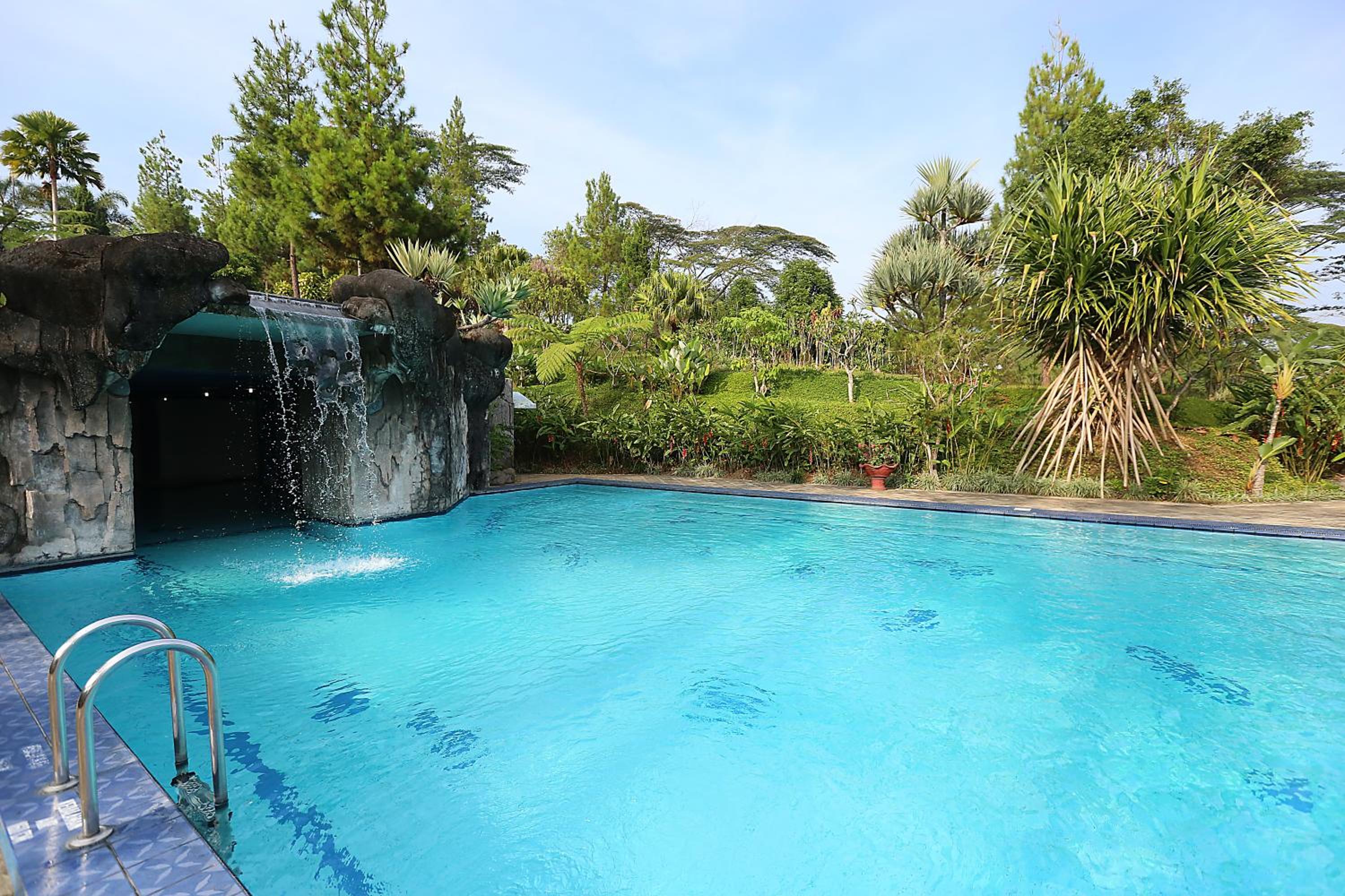 Pesona Alam Resort & Spa