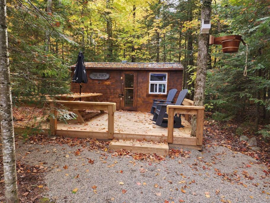 The Hidden Porch at Sir Sam's (hot tub & sauna)