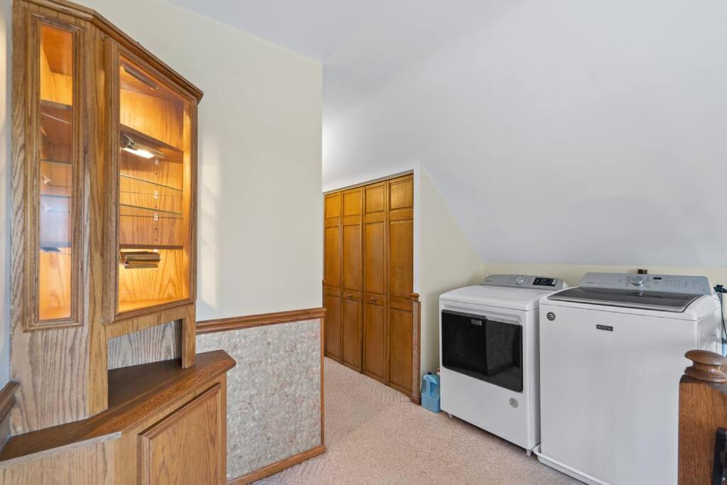 NEW! XL North Center Apt - 2 Car Garage and EV Charger! Patios! view 4